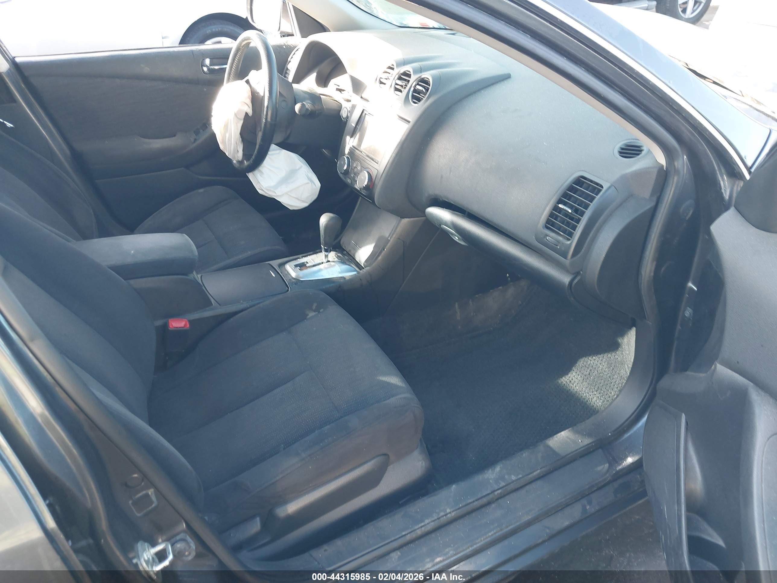 NISSAN ALTIMA image 5