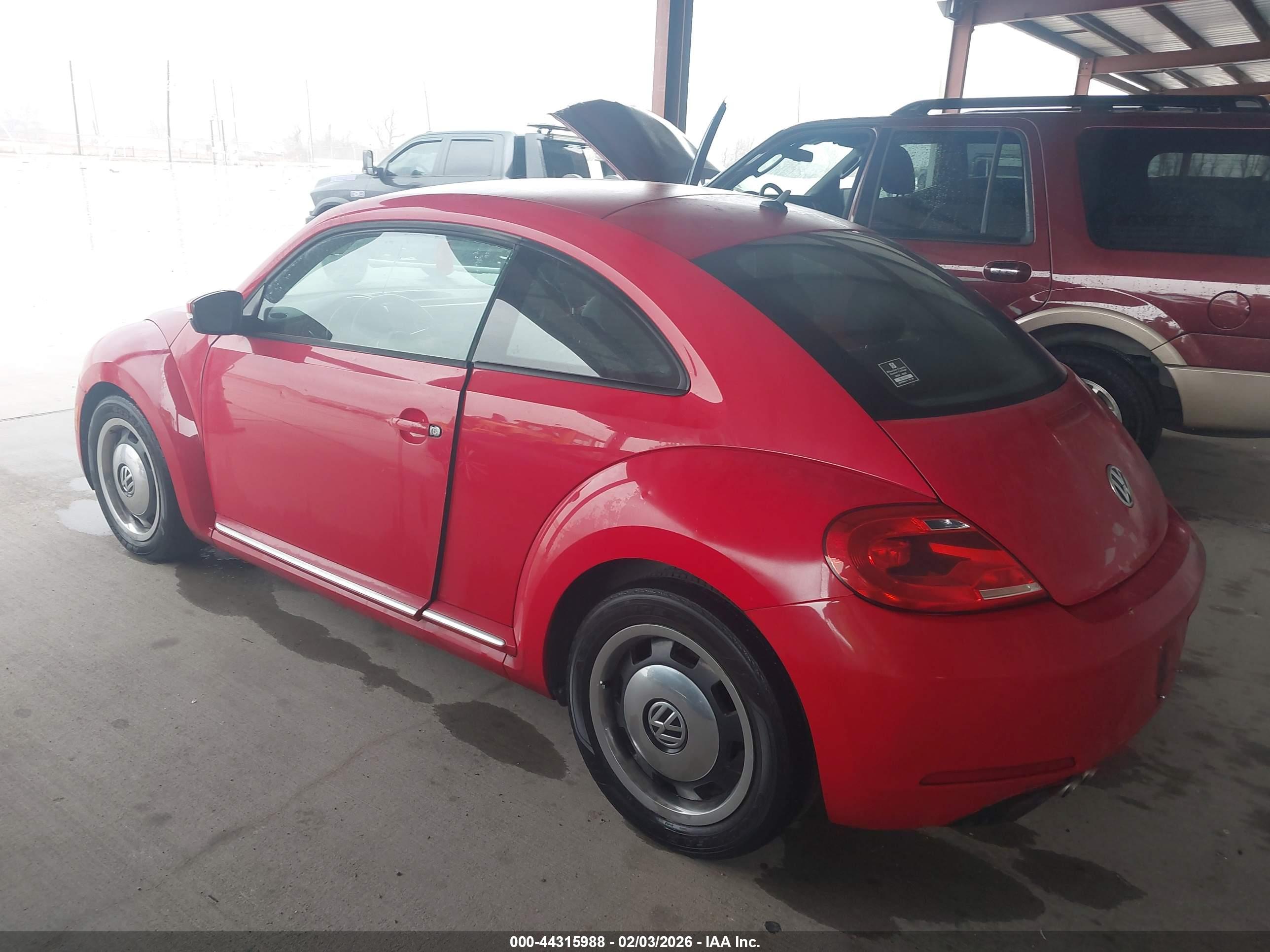 VOLKSWAGEN BEETLE image 3
