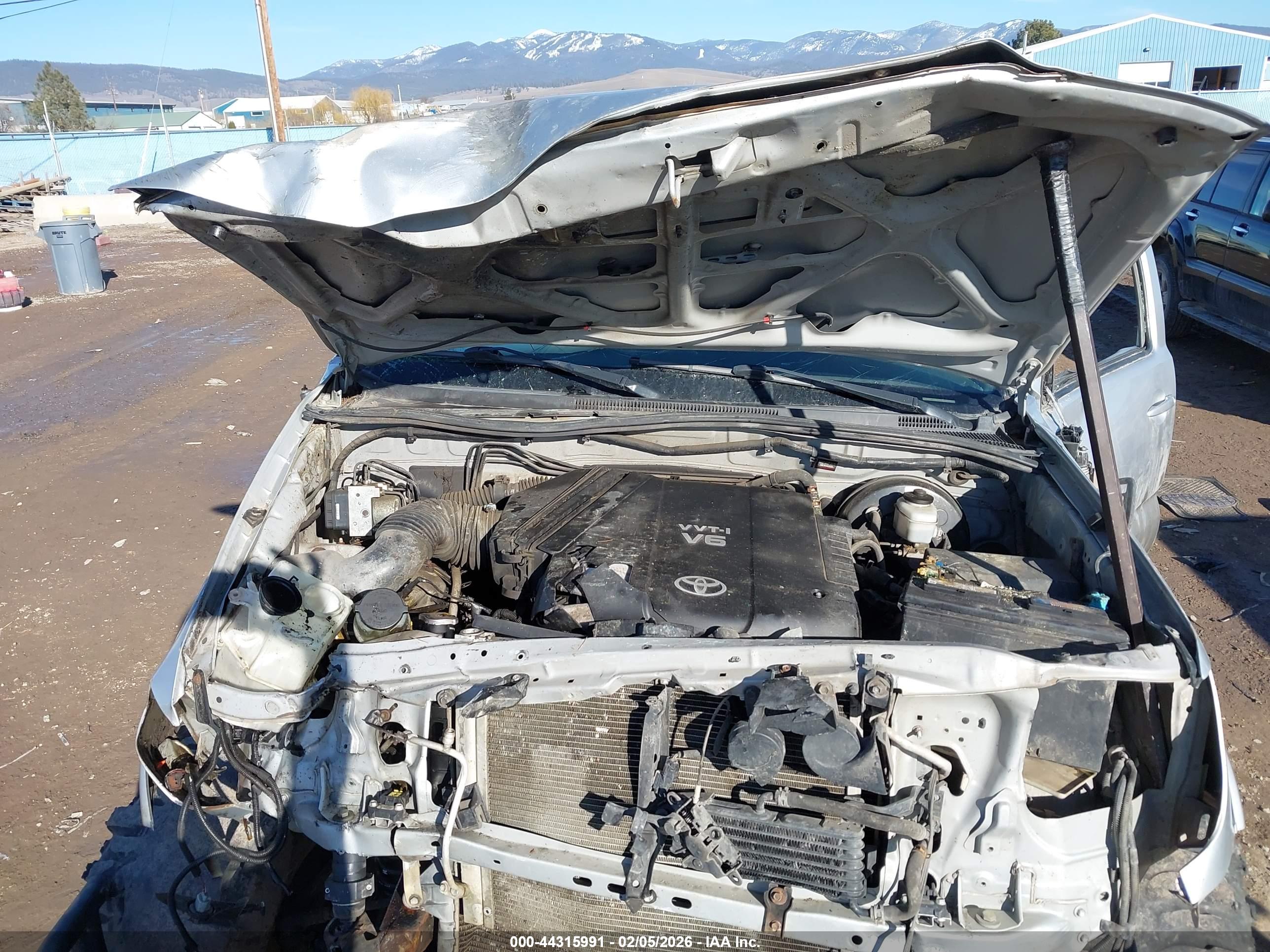 TOYOTA TACOMA image 10