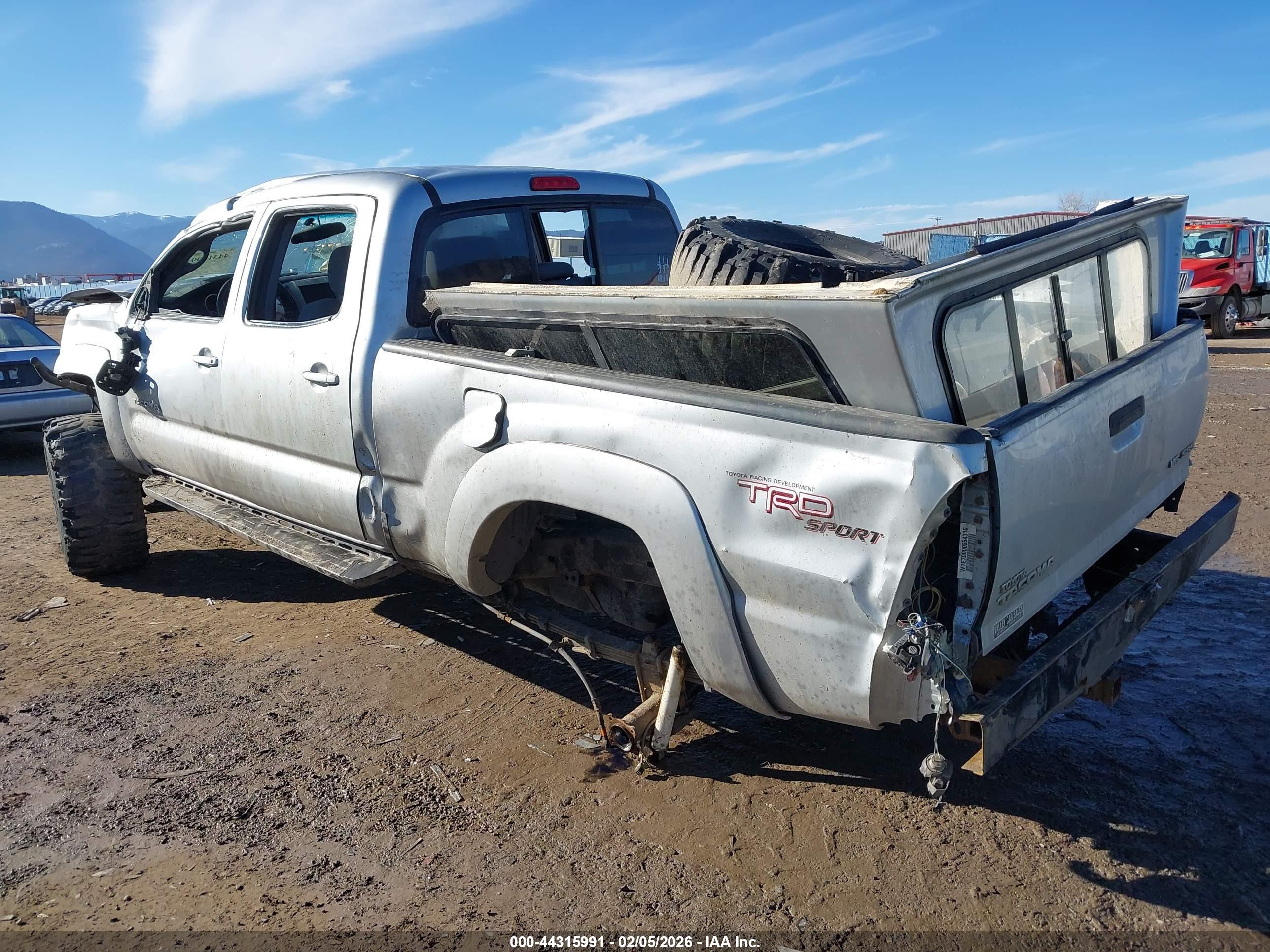 TOYOTA TACOMA image 3