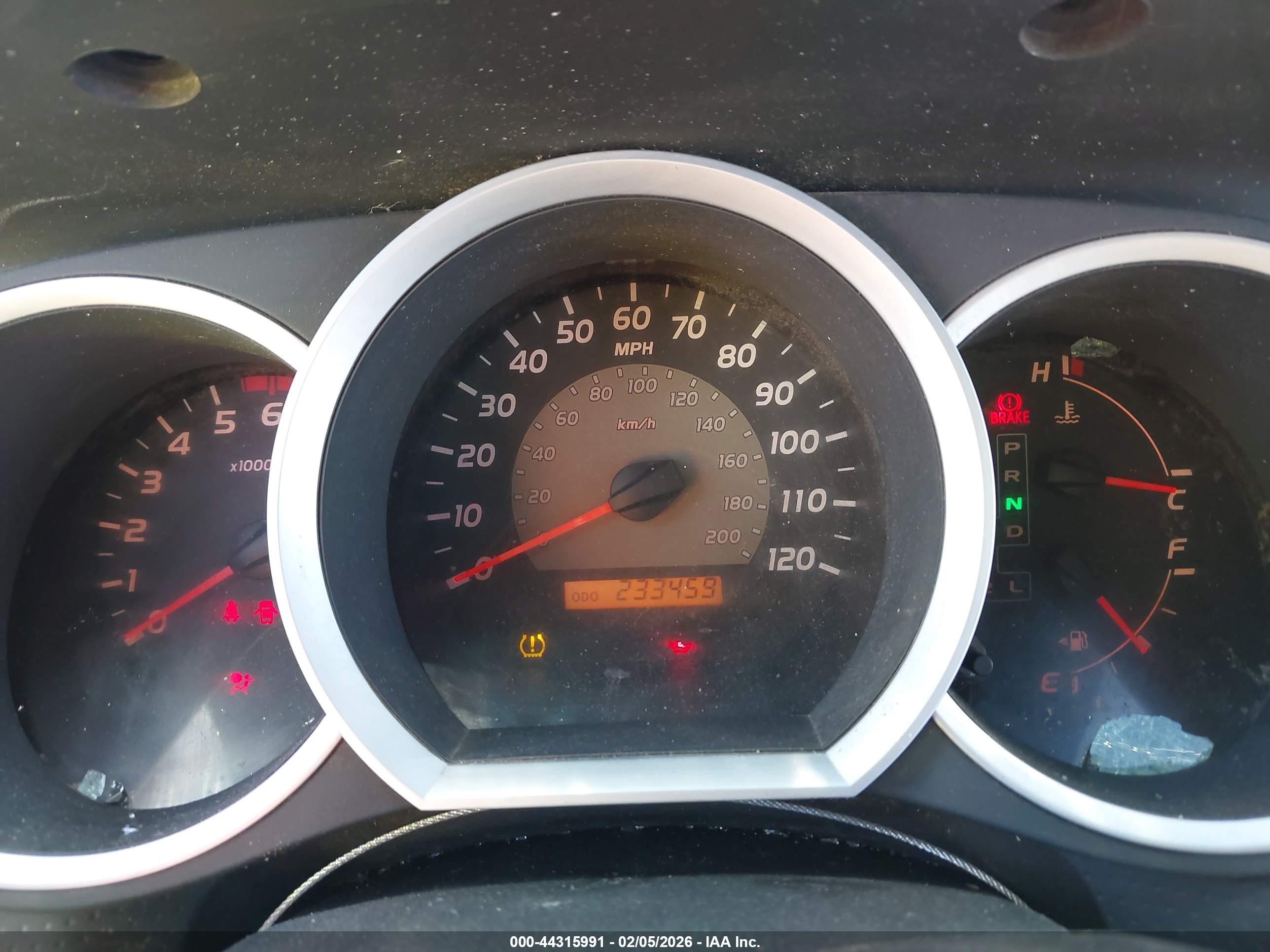 TOYOTA TACOMA image 7