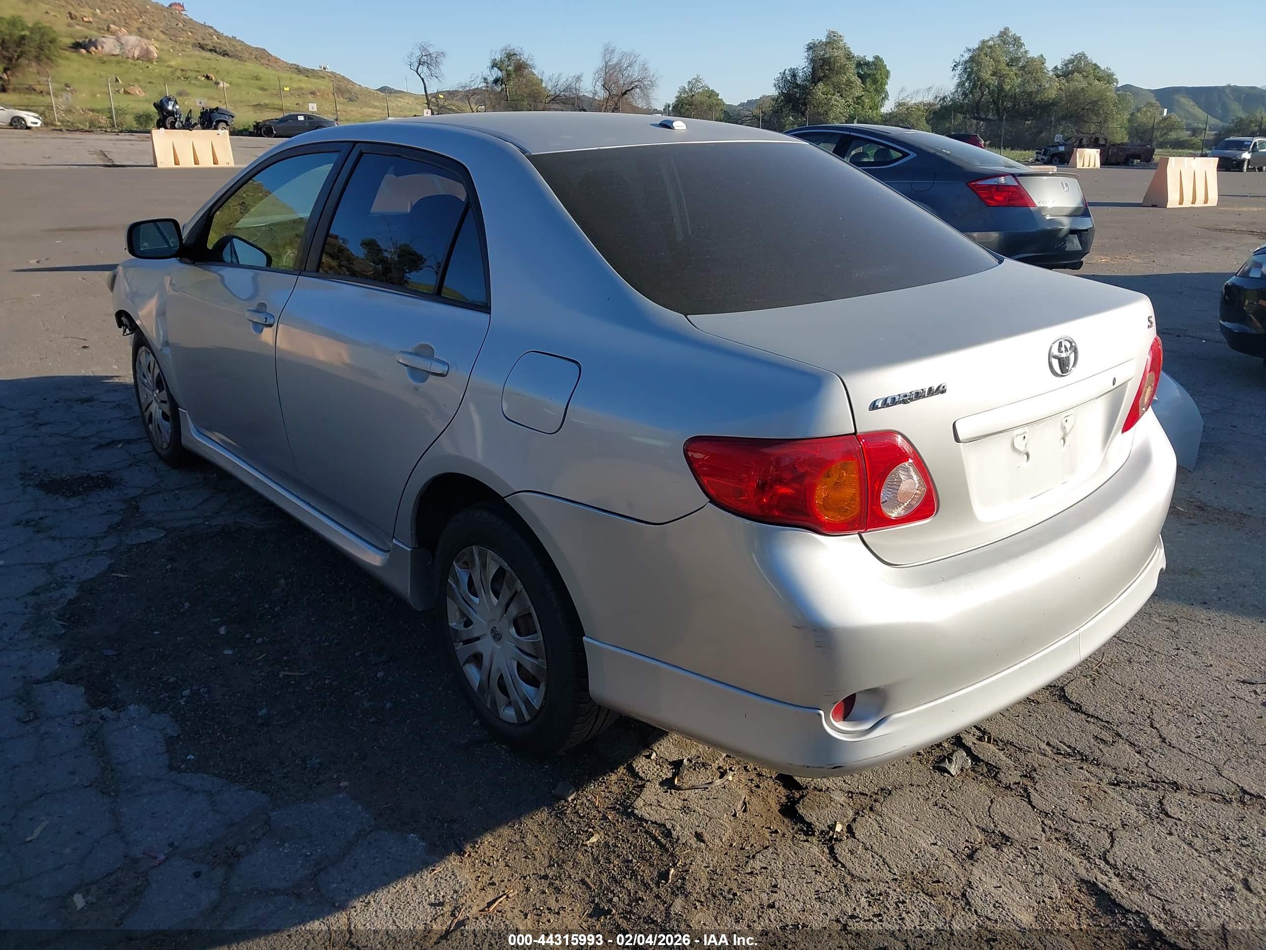 TOYOTA COROLLA image 3