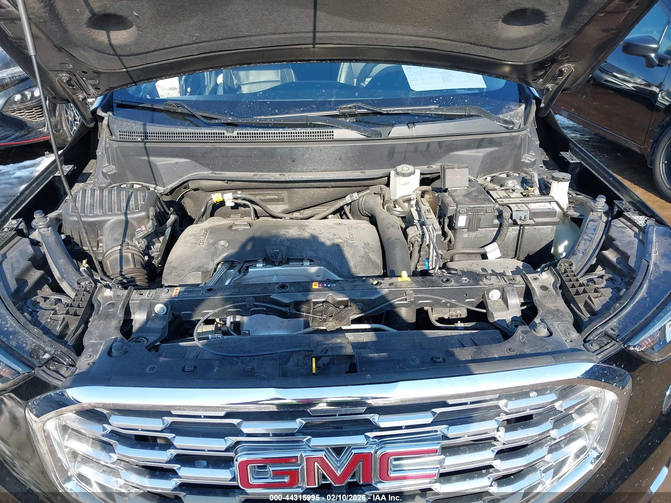 GMC TERRAIN image 10