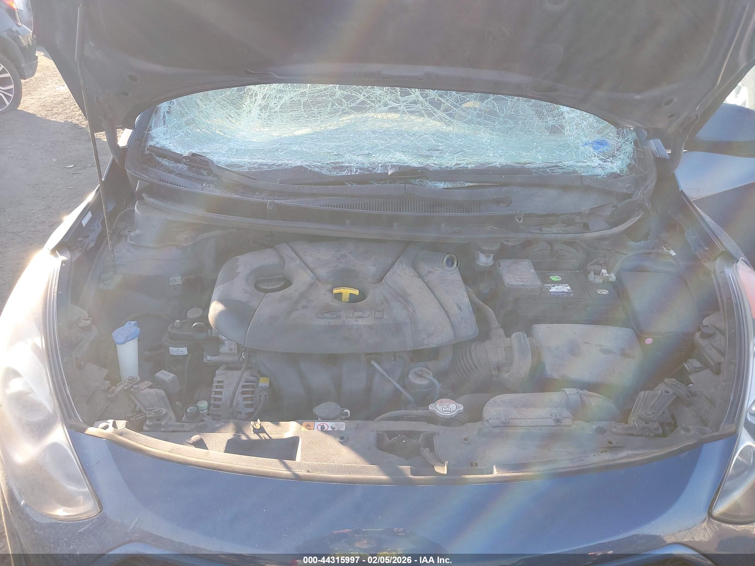 HYUNDAI ELANTRA image 10