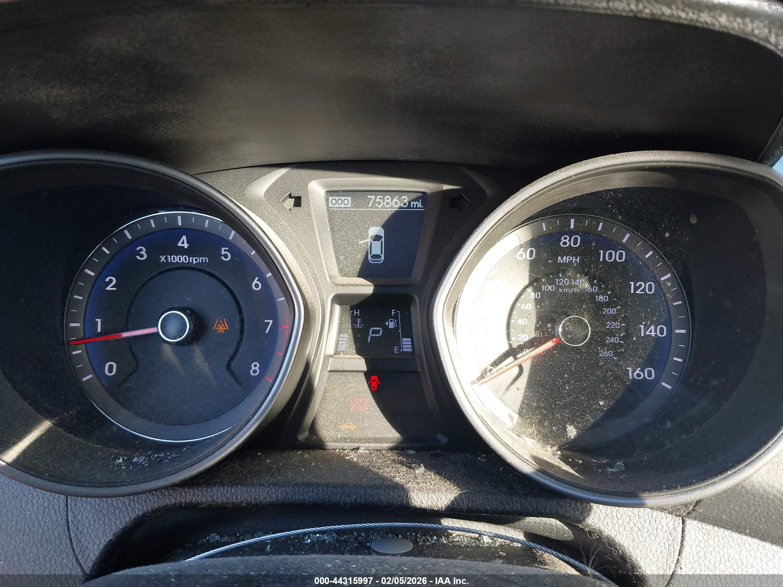 HYUNDAI ELANTRA image 7