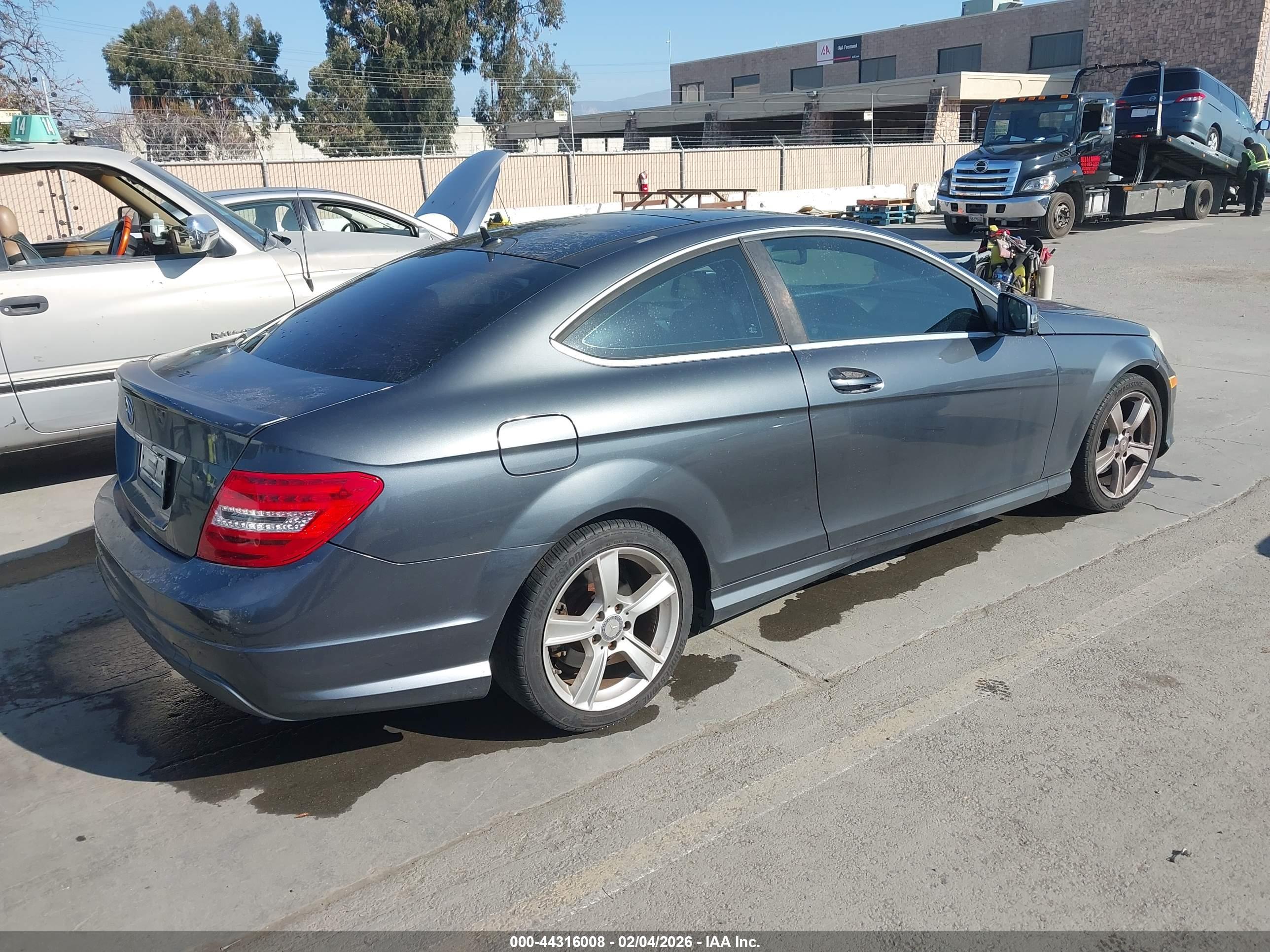 MERCEDES-BENZ C image 4