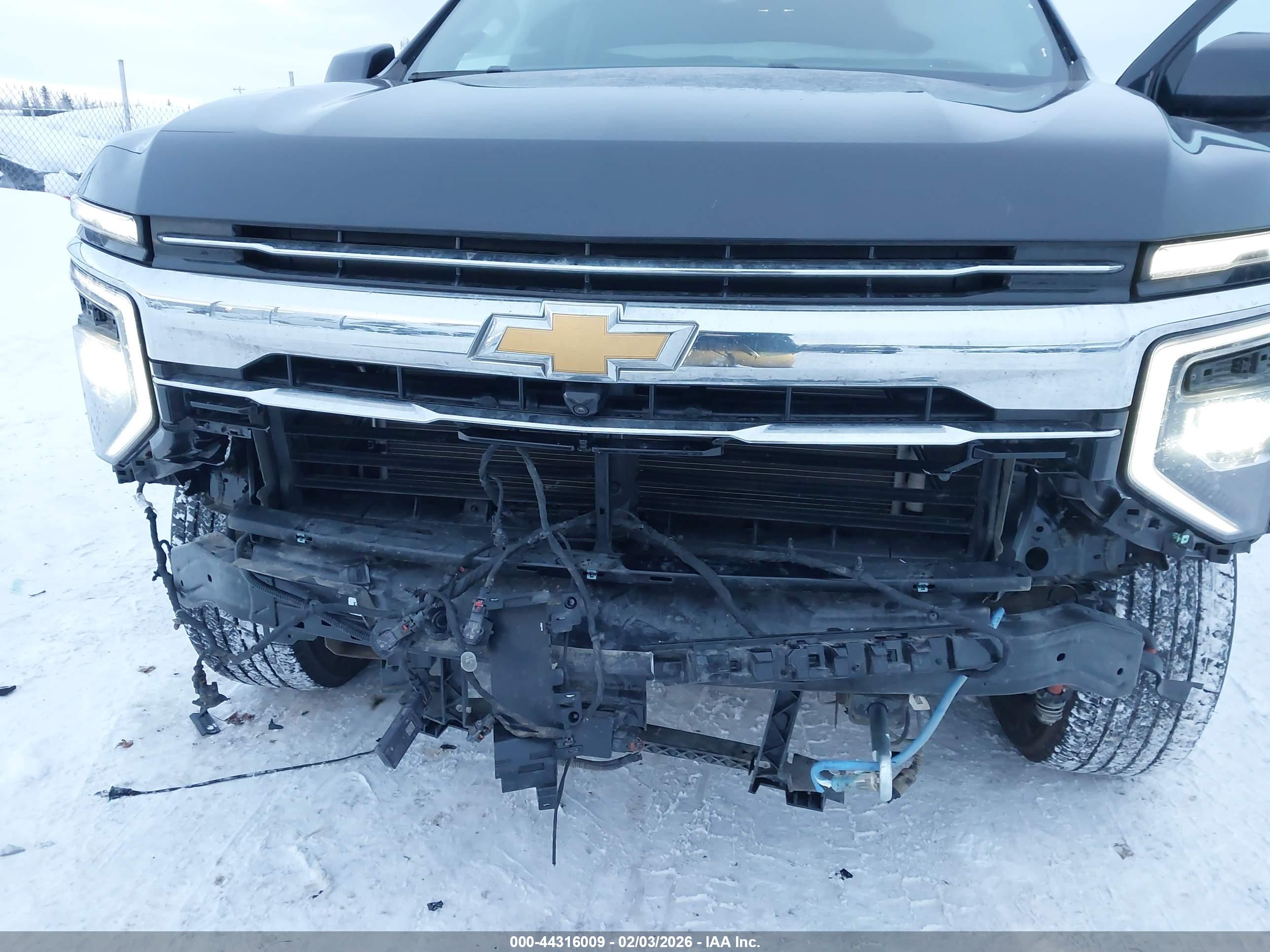 CHEVROLET TAHOE image 6