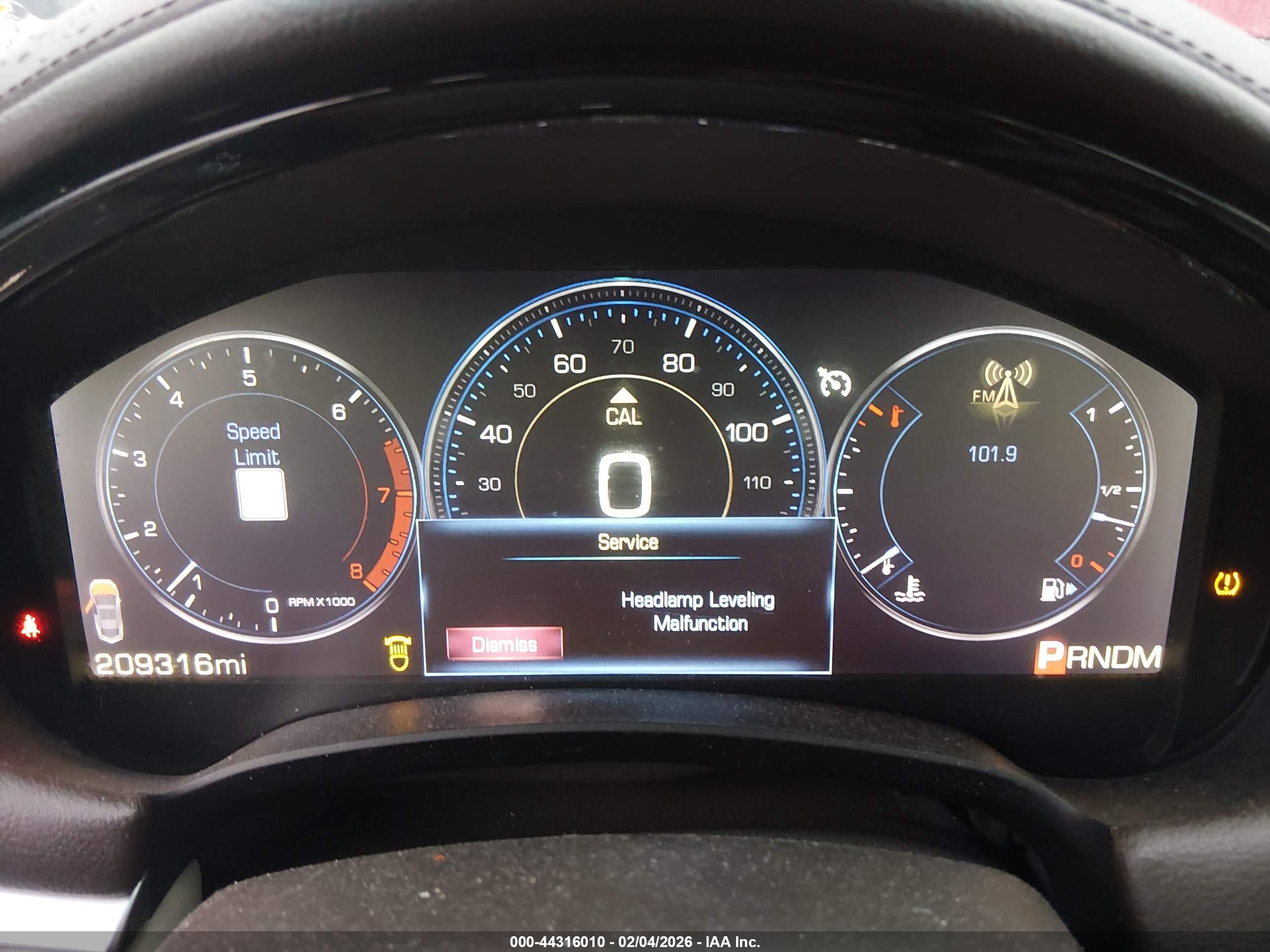 CADILLAC XTS image 7