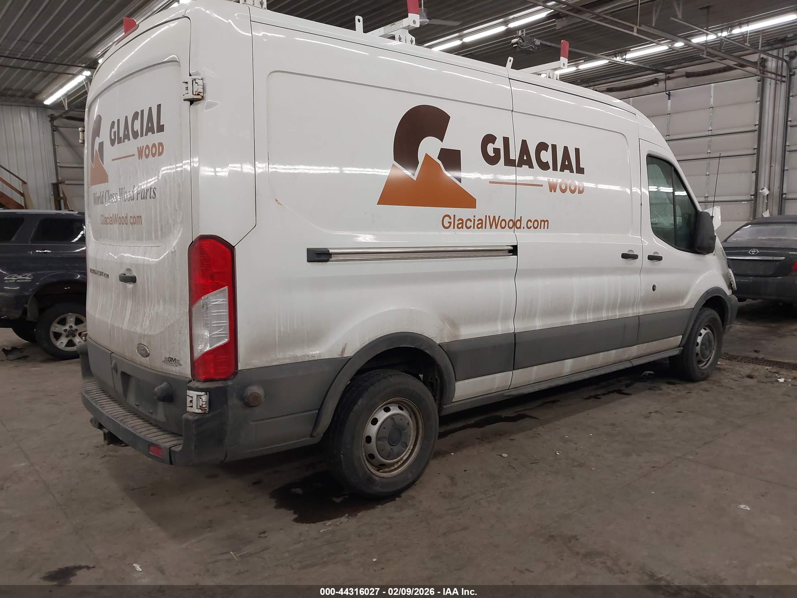 FORD TRANSIT-250 image 4