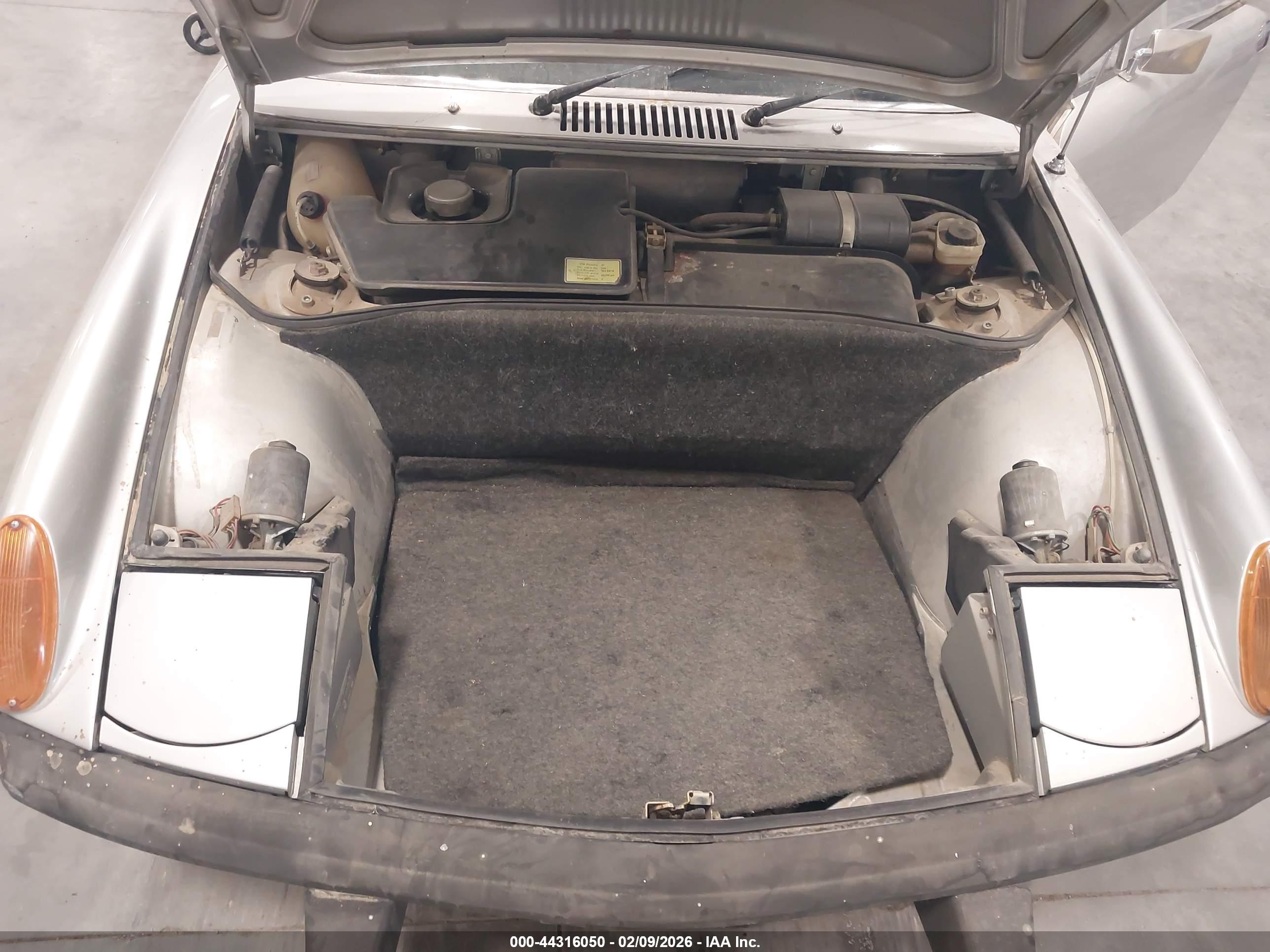 PORSCHE 914 image 10