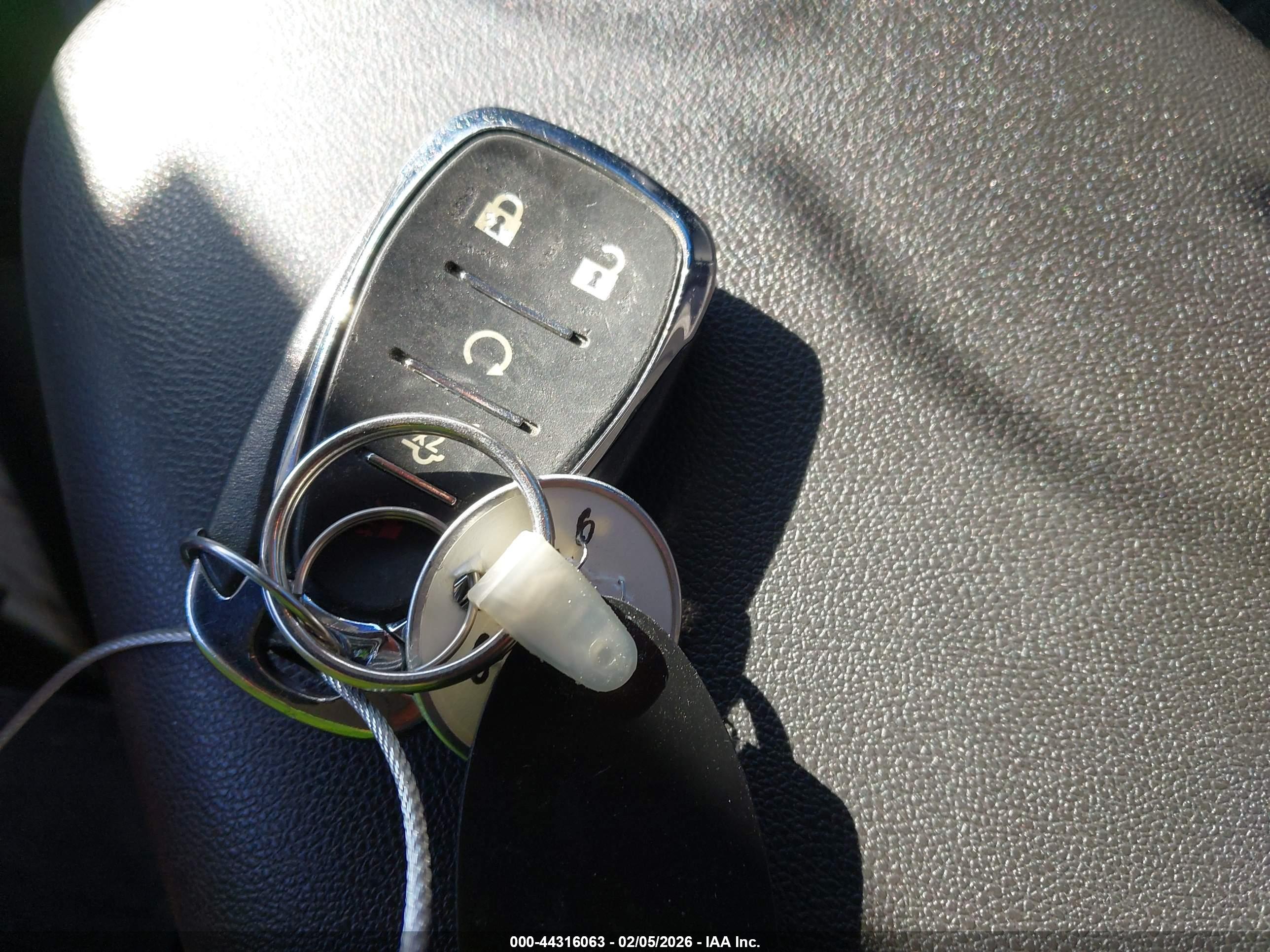 CHEVROLET EQUINOX image 11