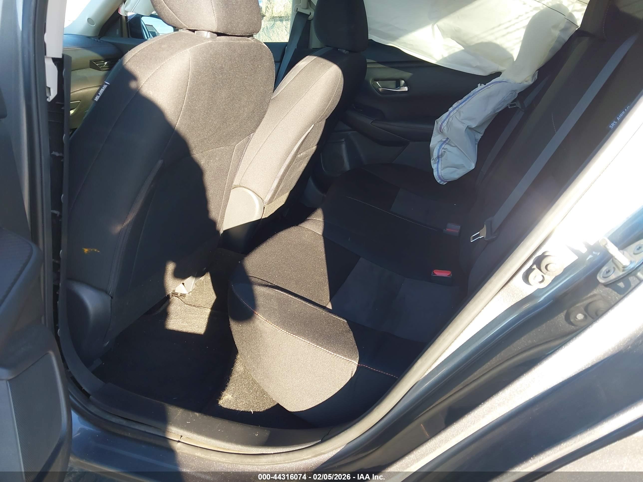 NISSAN SENTRA image 8