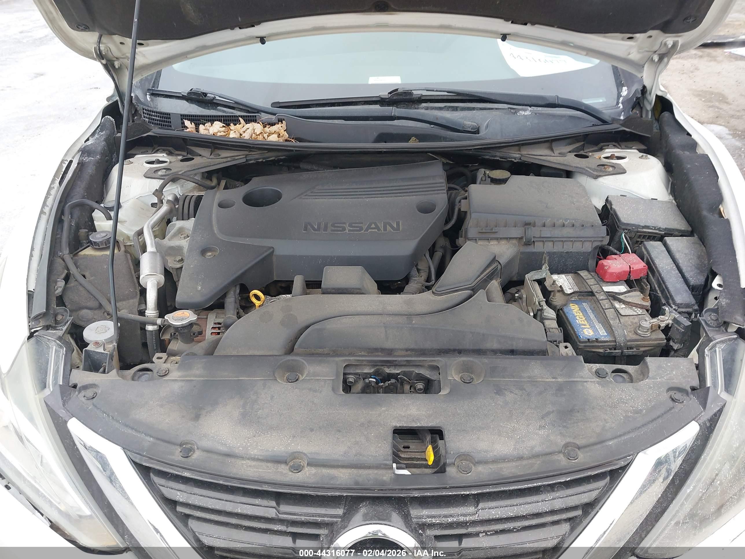 NISSAN ALTIMA image 10