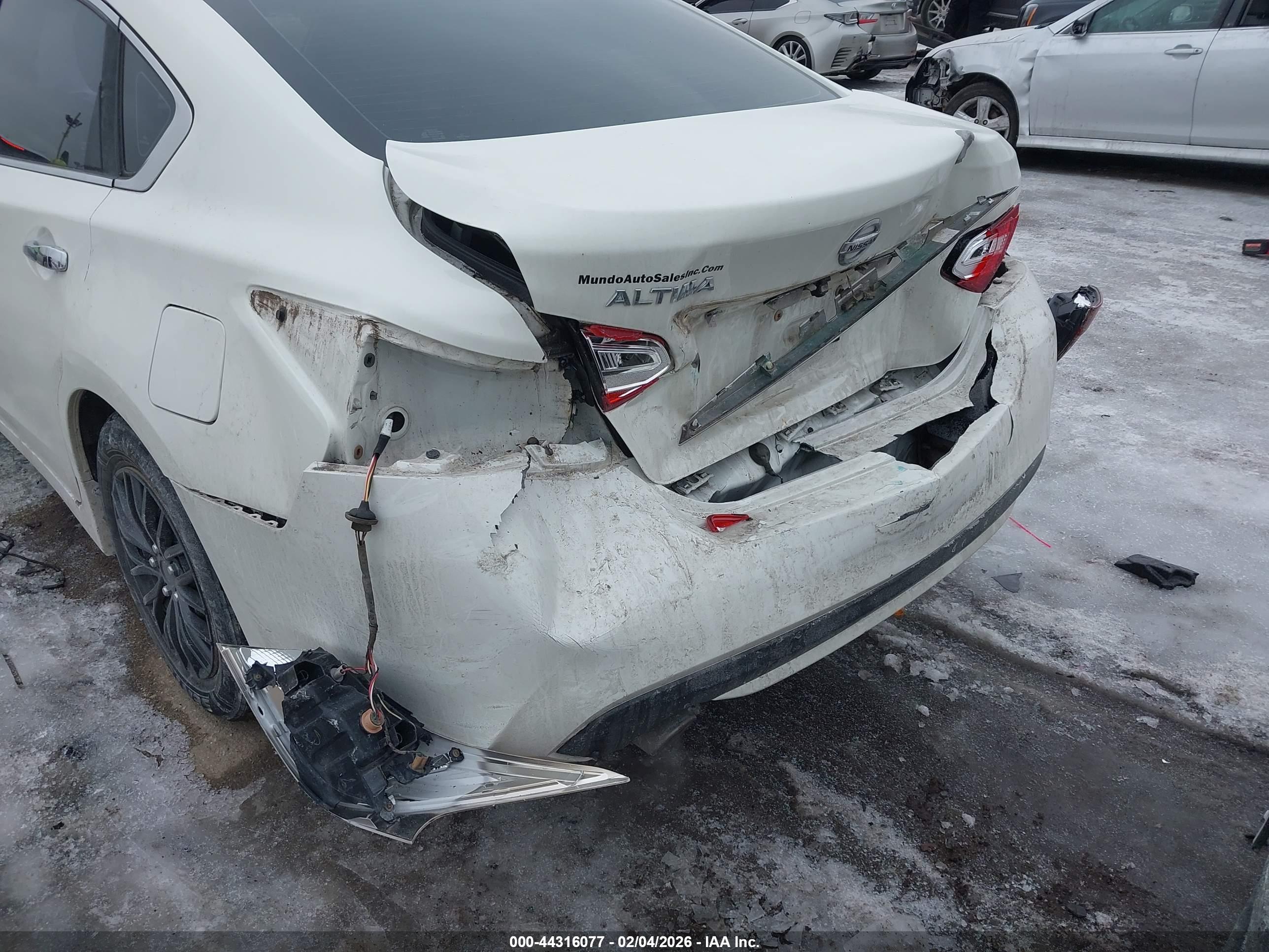 NISSAN ALTIMA image 6