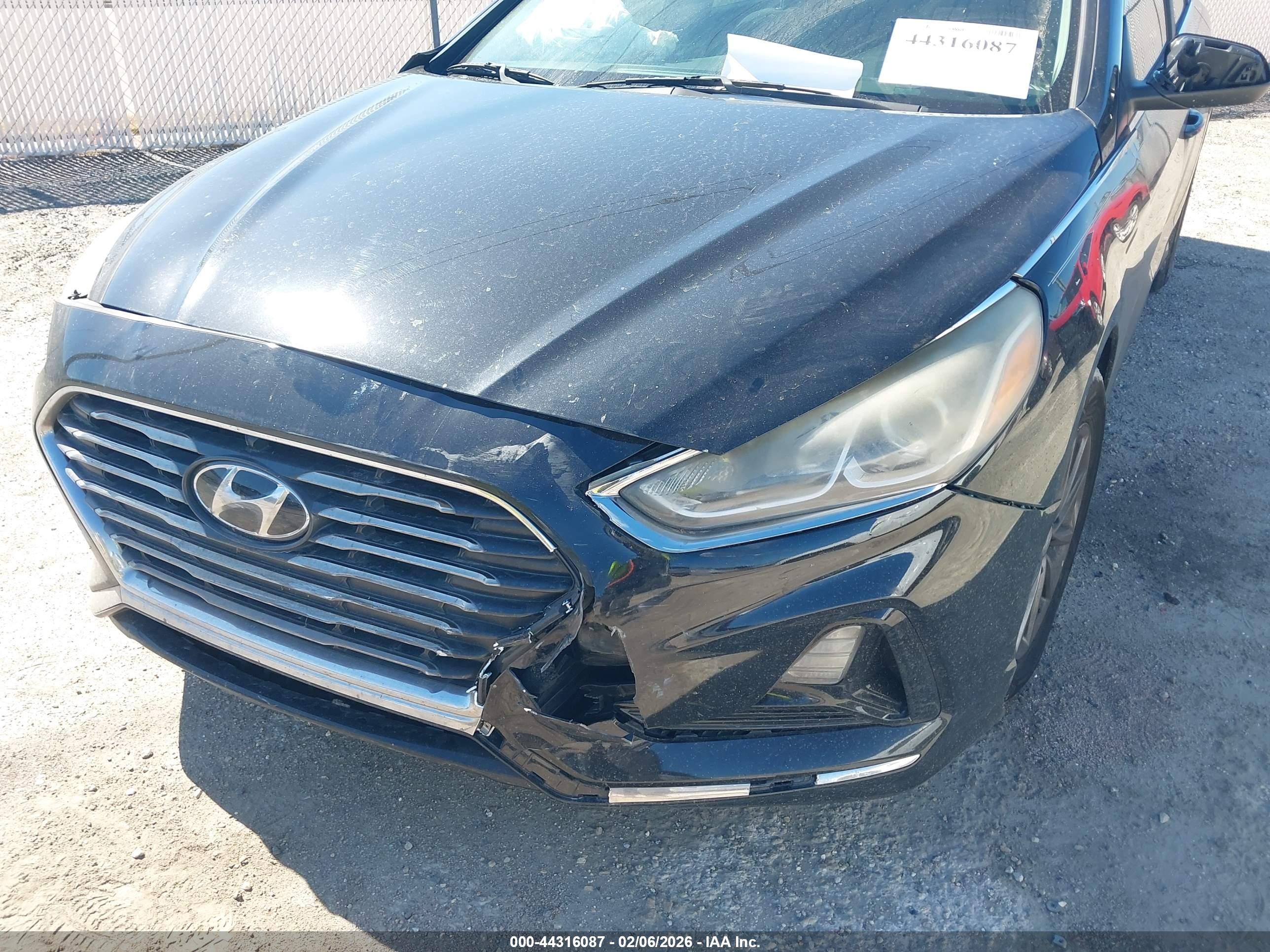 HYUNDAI SONATA image 6