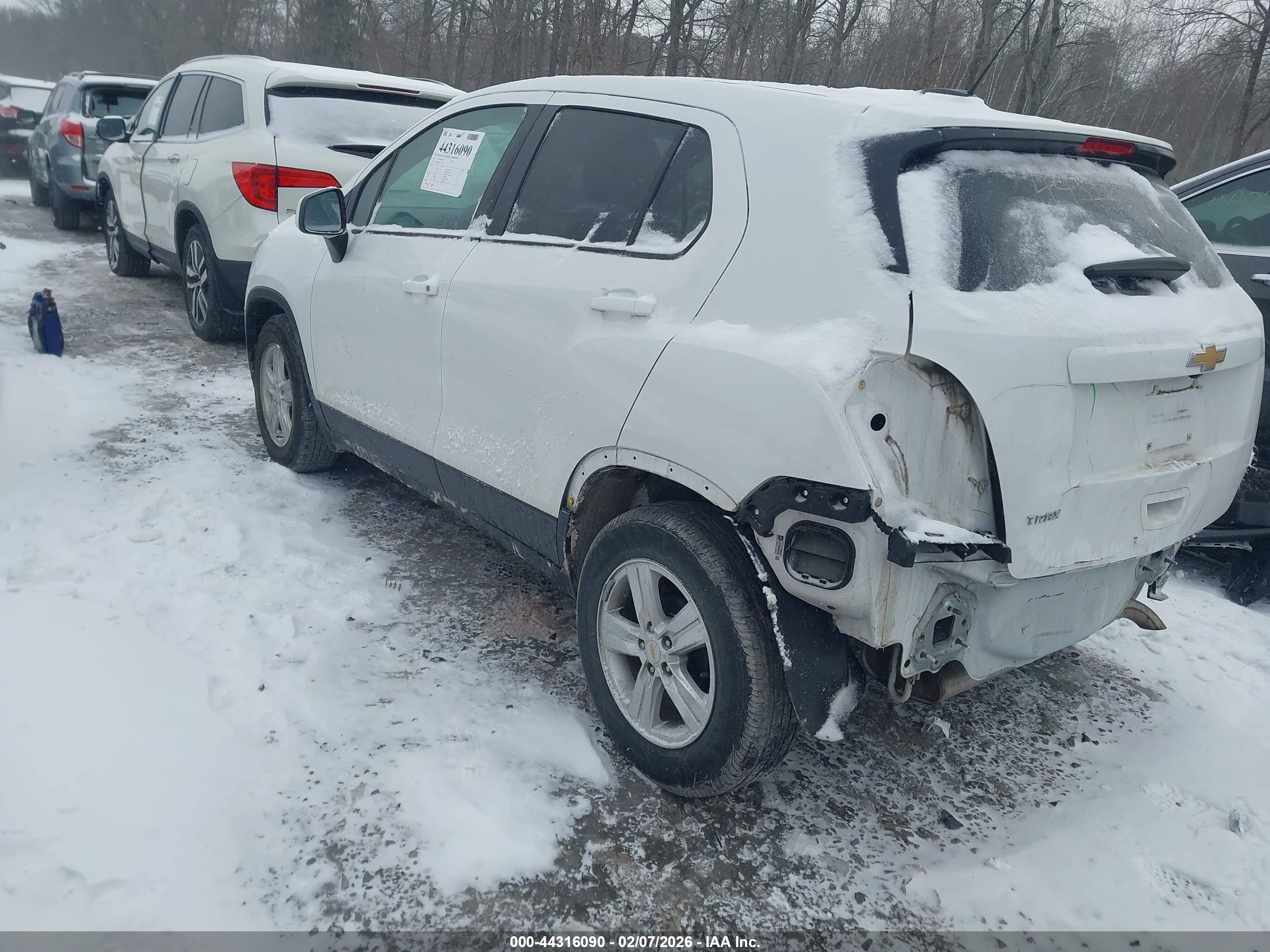 CHEVROLET TRAX image 3