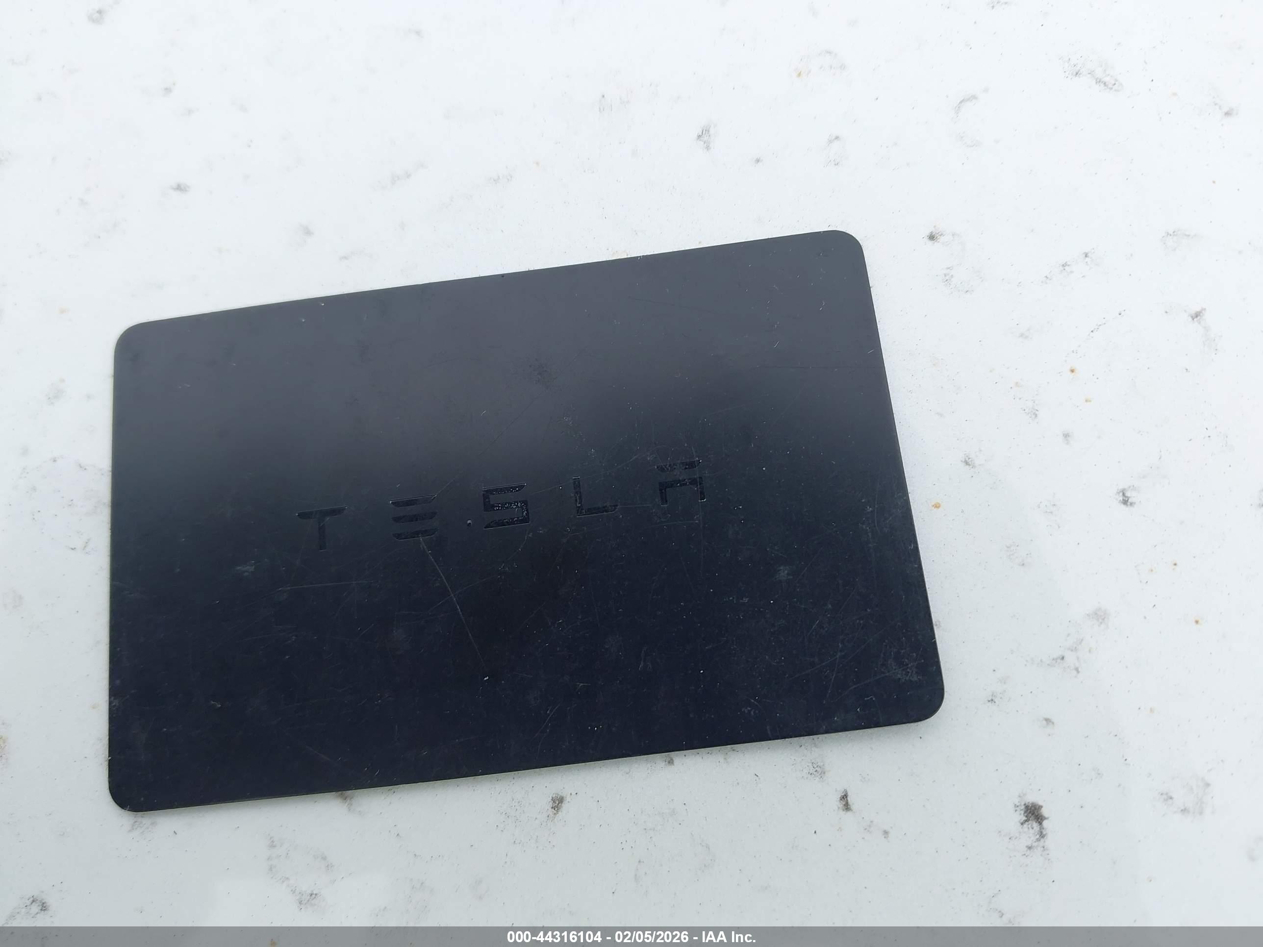 TESLA MODEL image 11