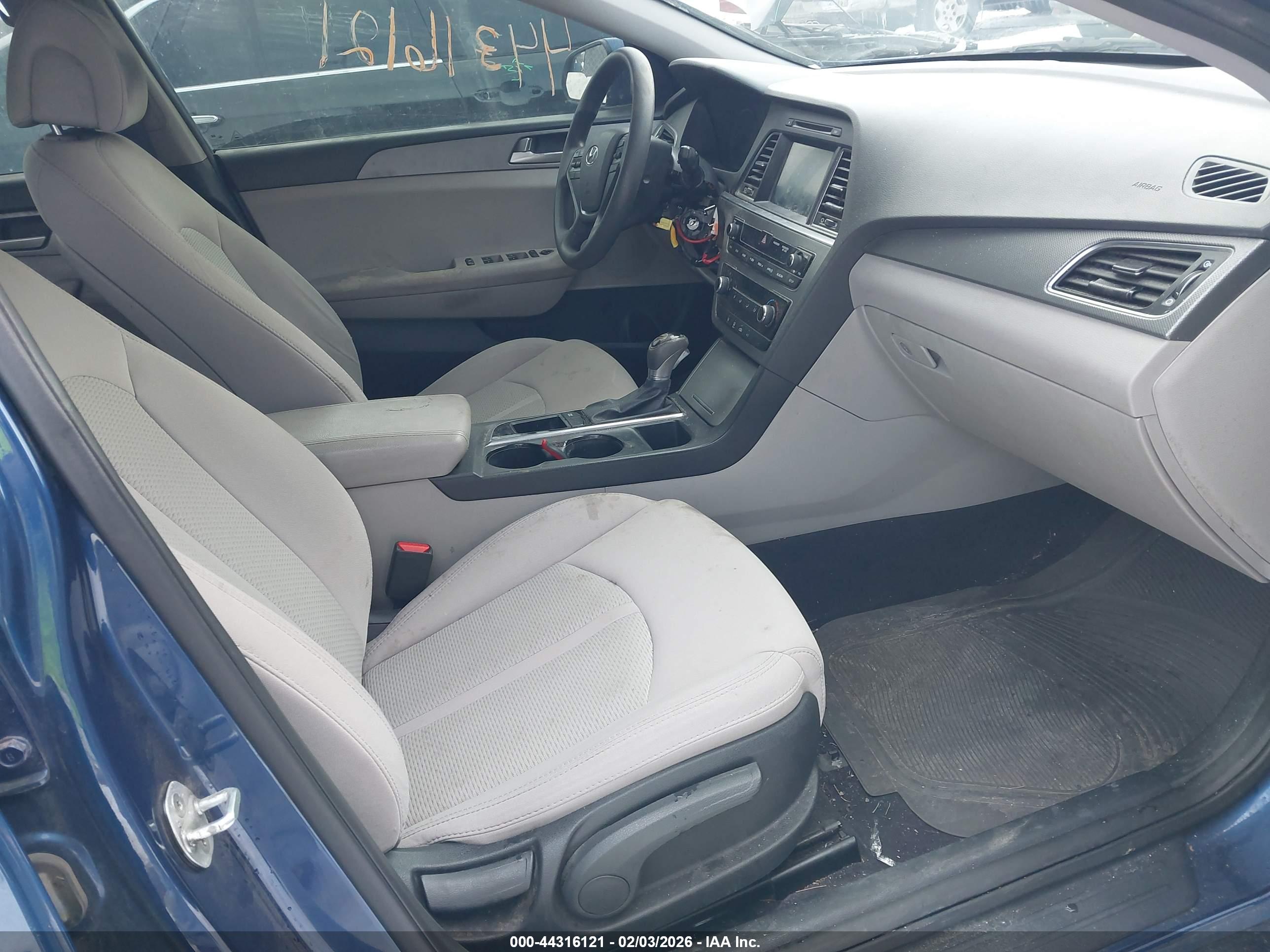 HYUNDAI SONATA image 5