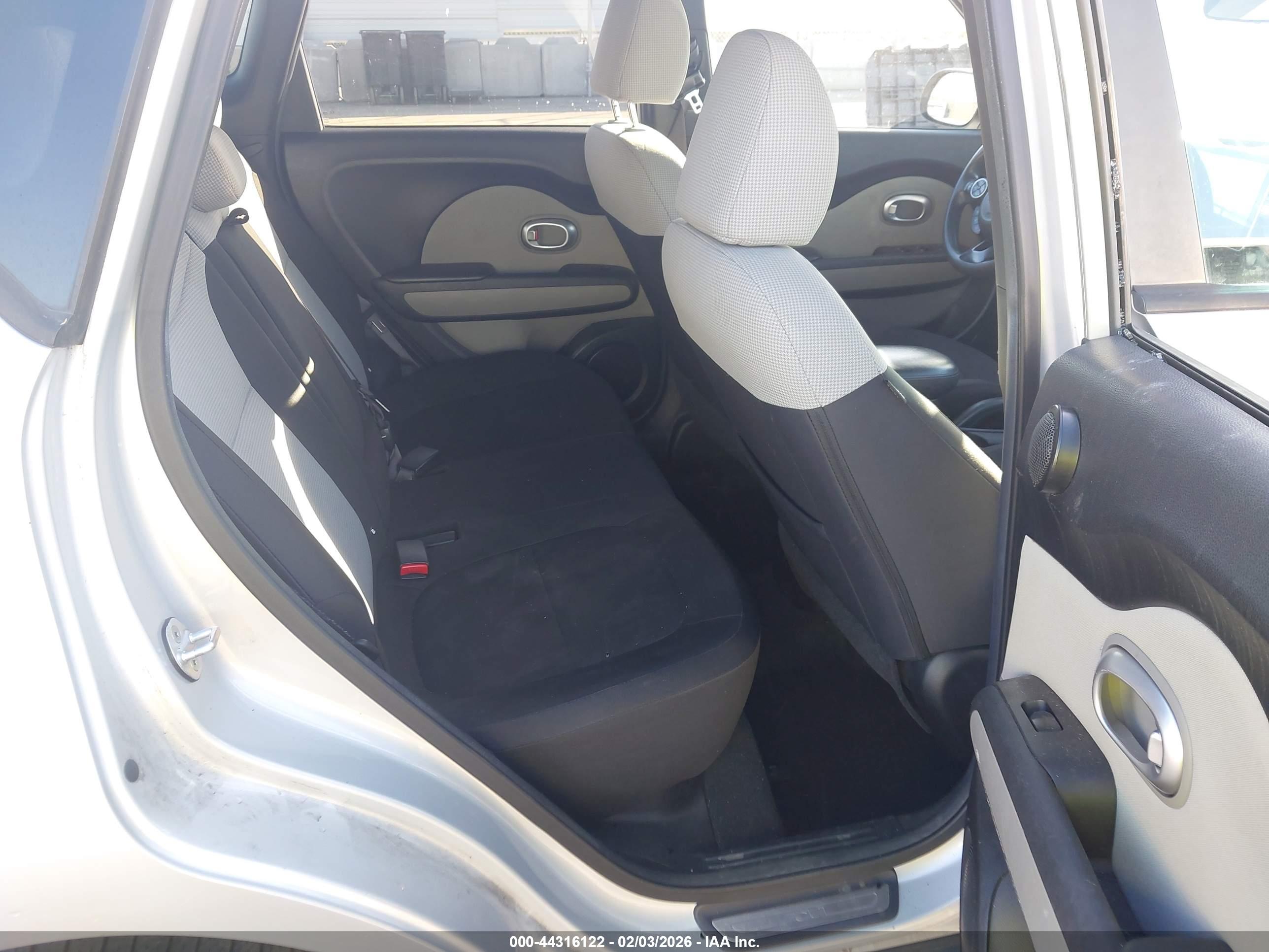 KIA SOUL image 8
