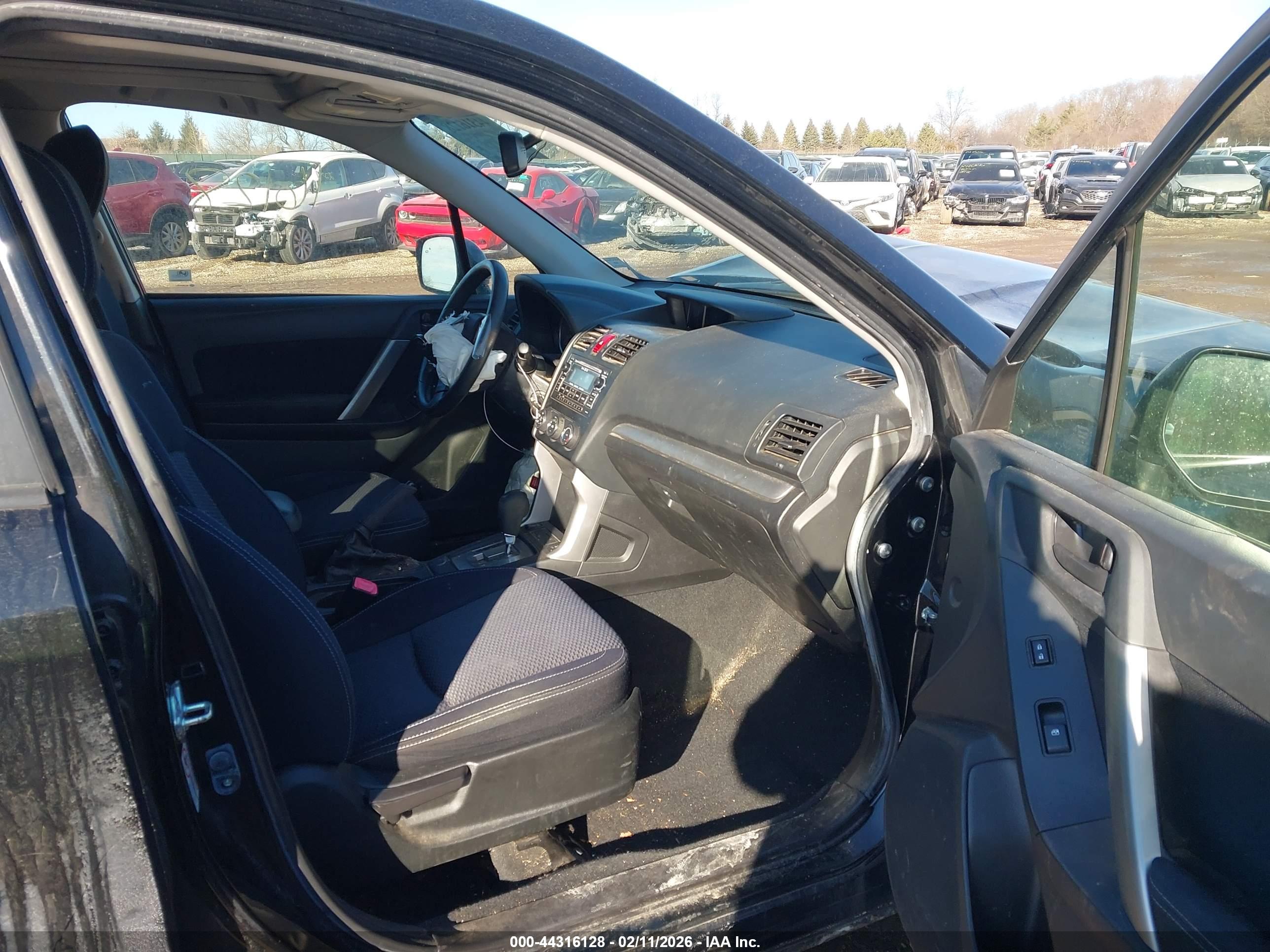 SUBARU FORESTER image 5