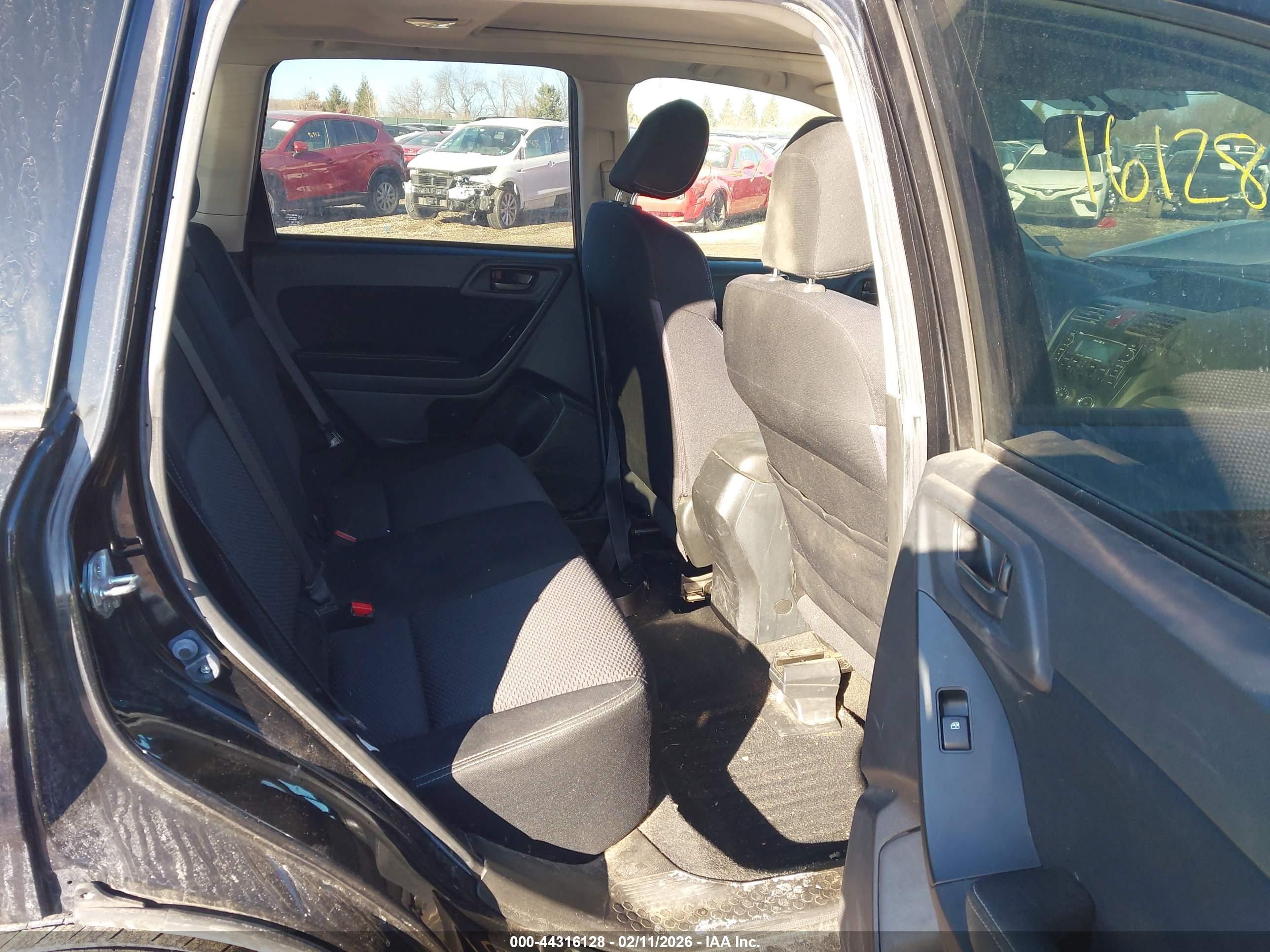 SUBARU FORESTER image 8