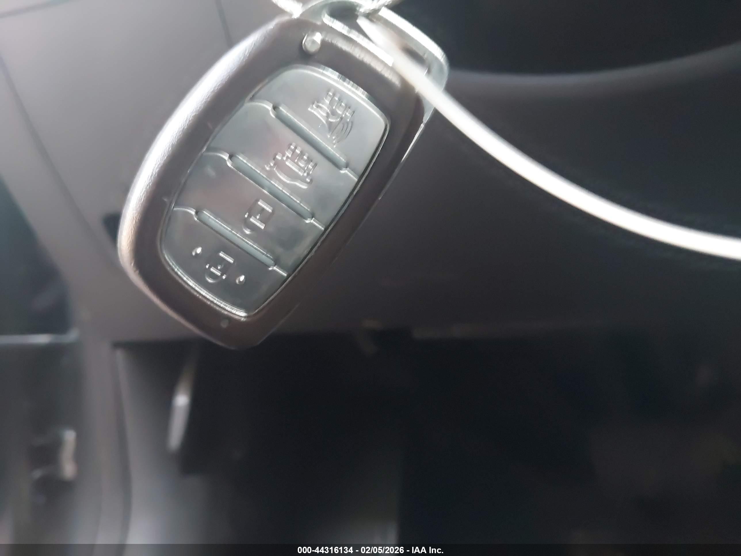 HYUNDAI SONATA image 11