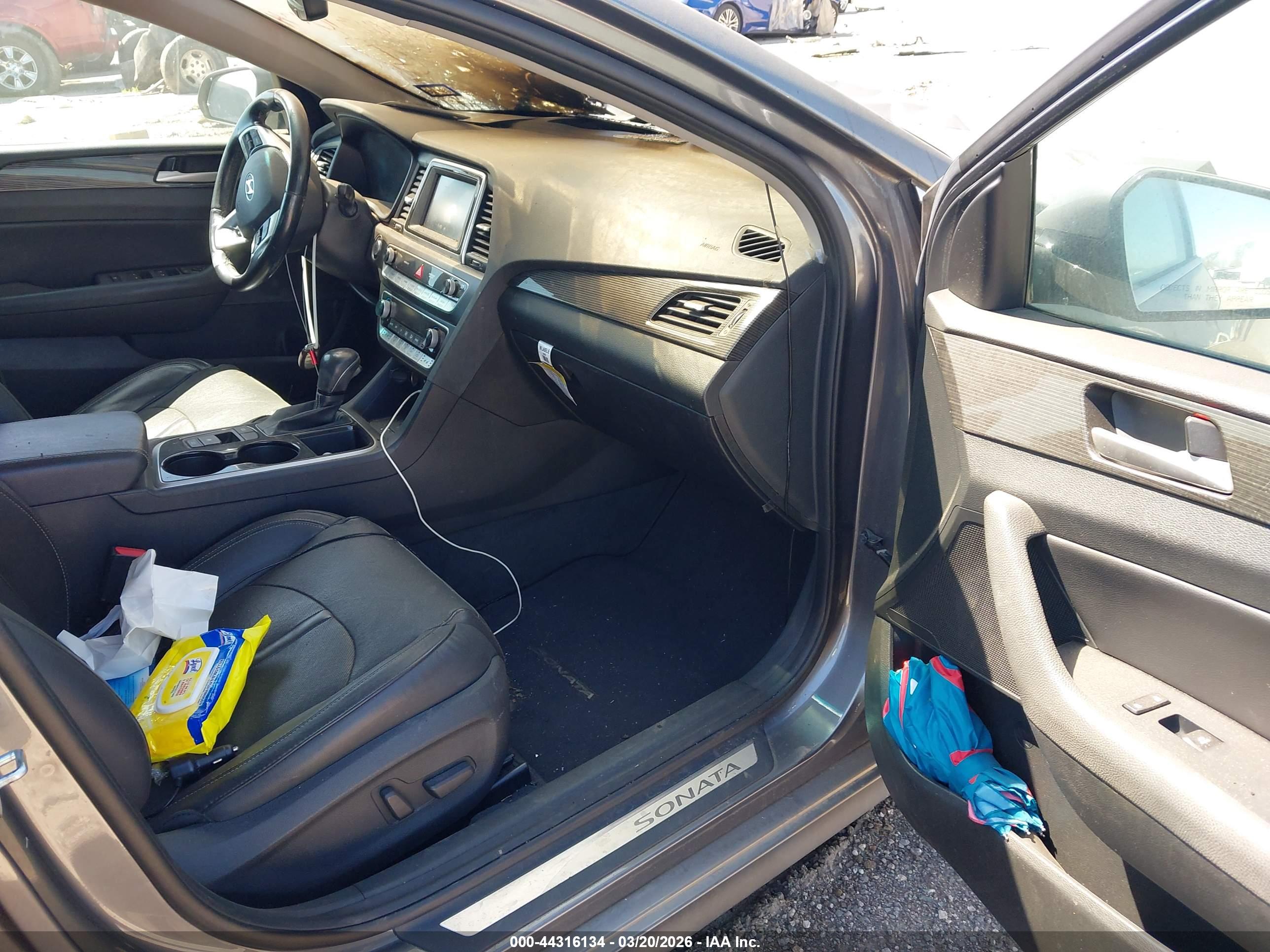 HYUNDAI SONATA image 5