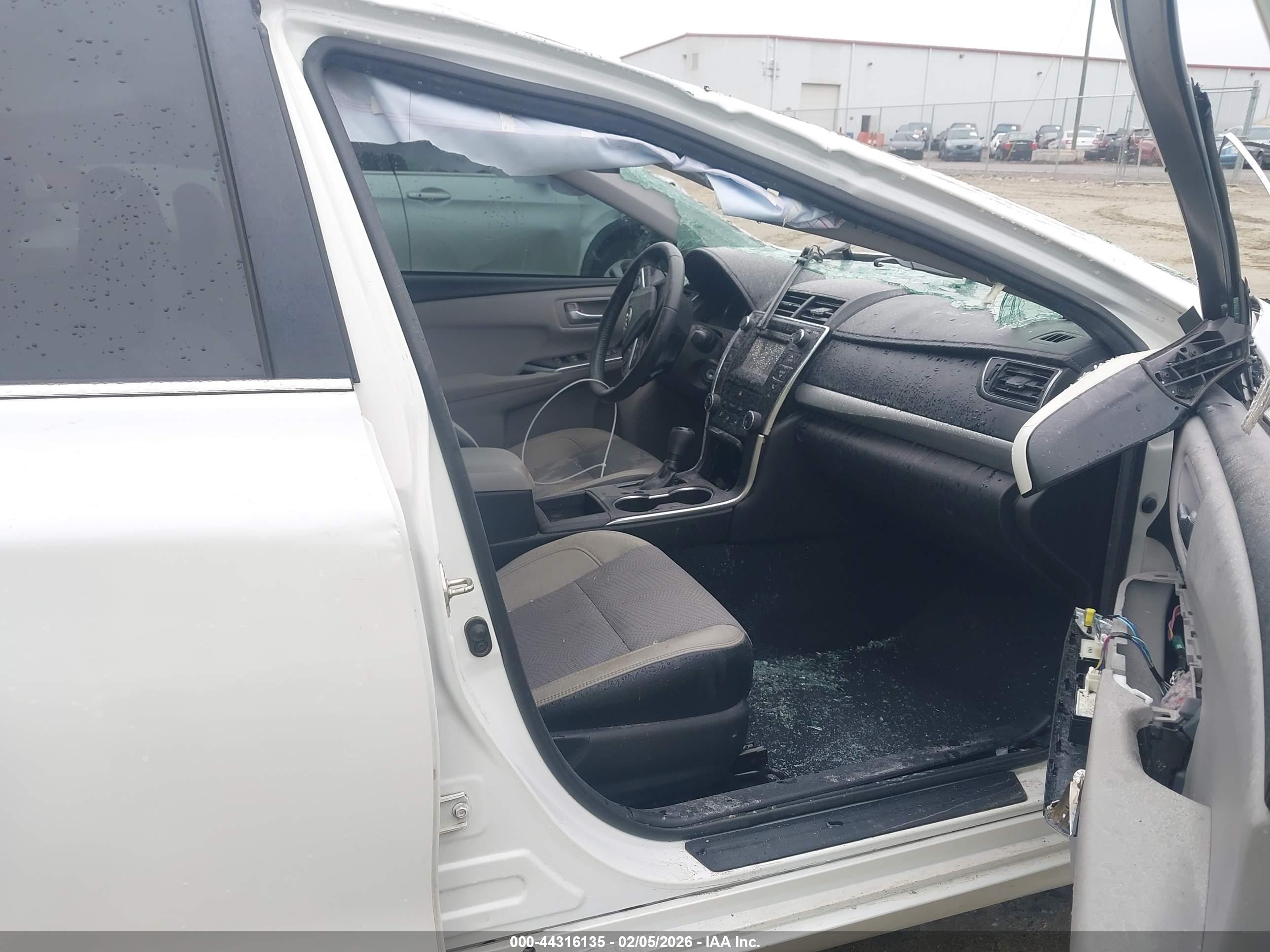 TOYOTA CAMRY image 5