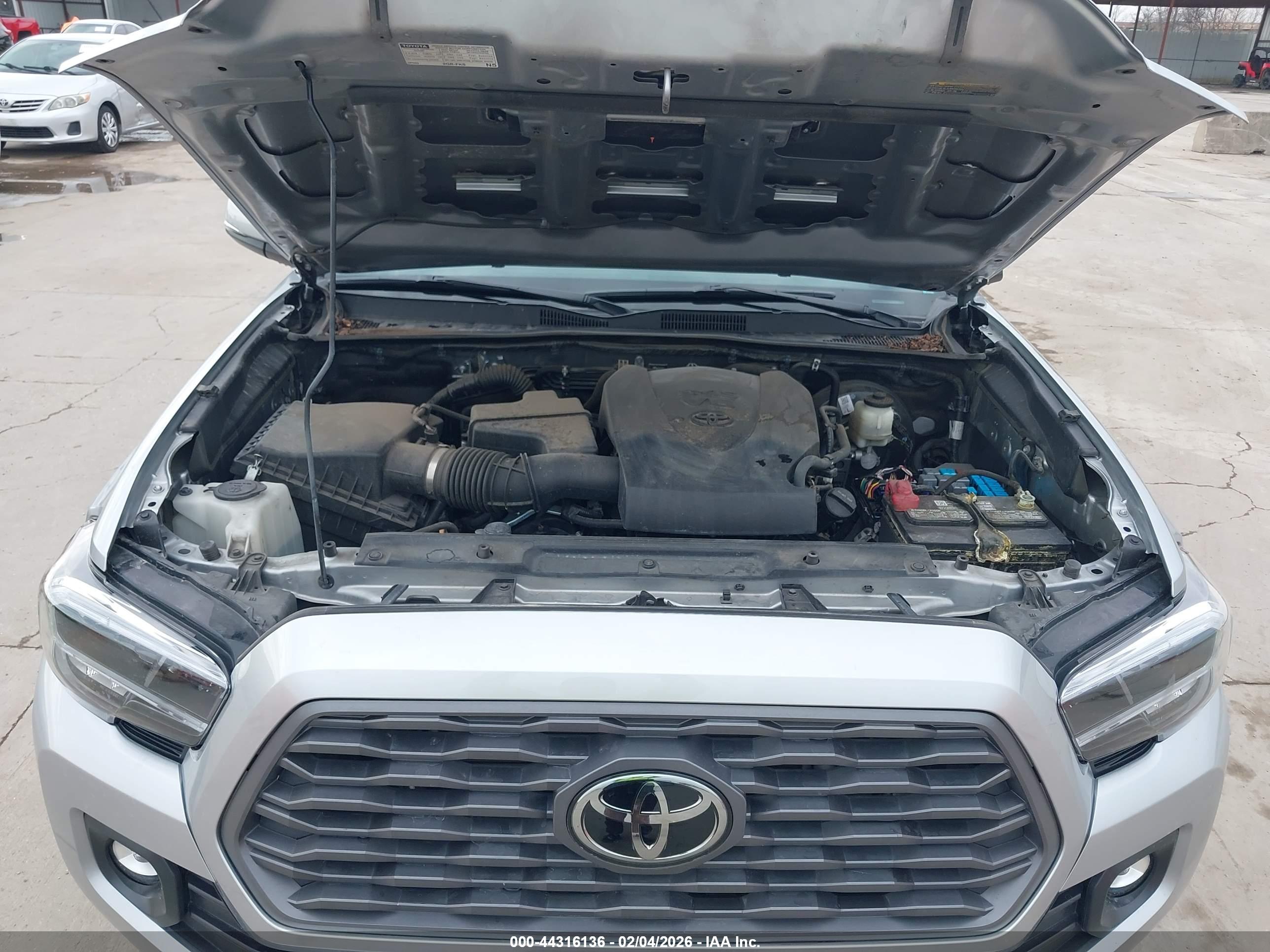 TOYOTA TACOMA image 10