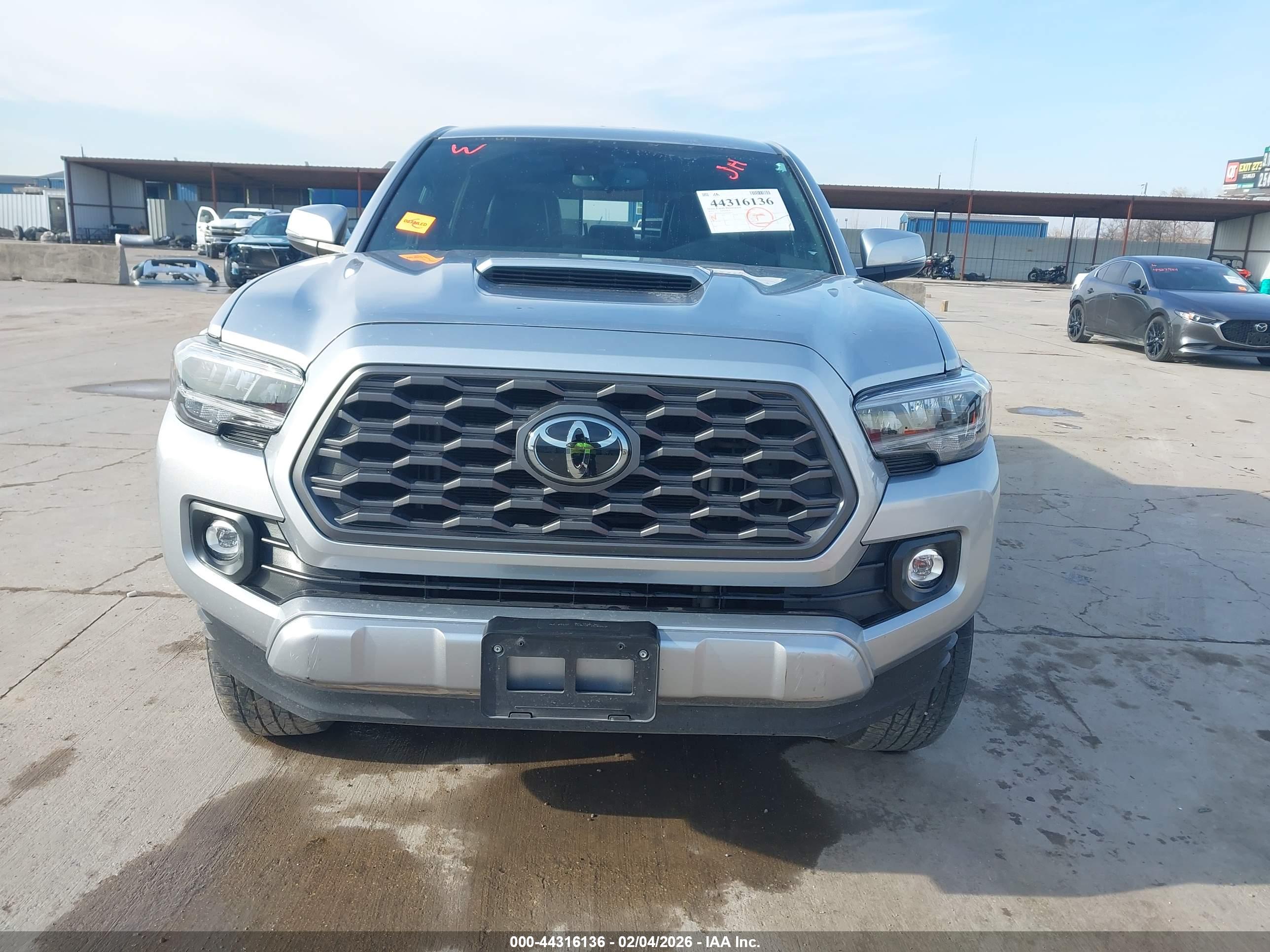 TOYOTA TACOMA image 6