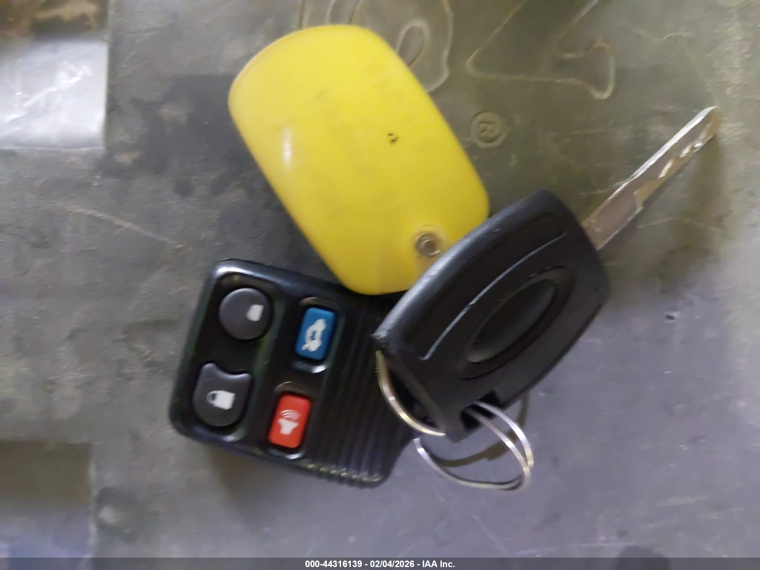 FORD FIESTA image 11