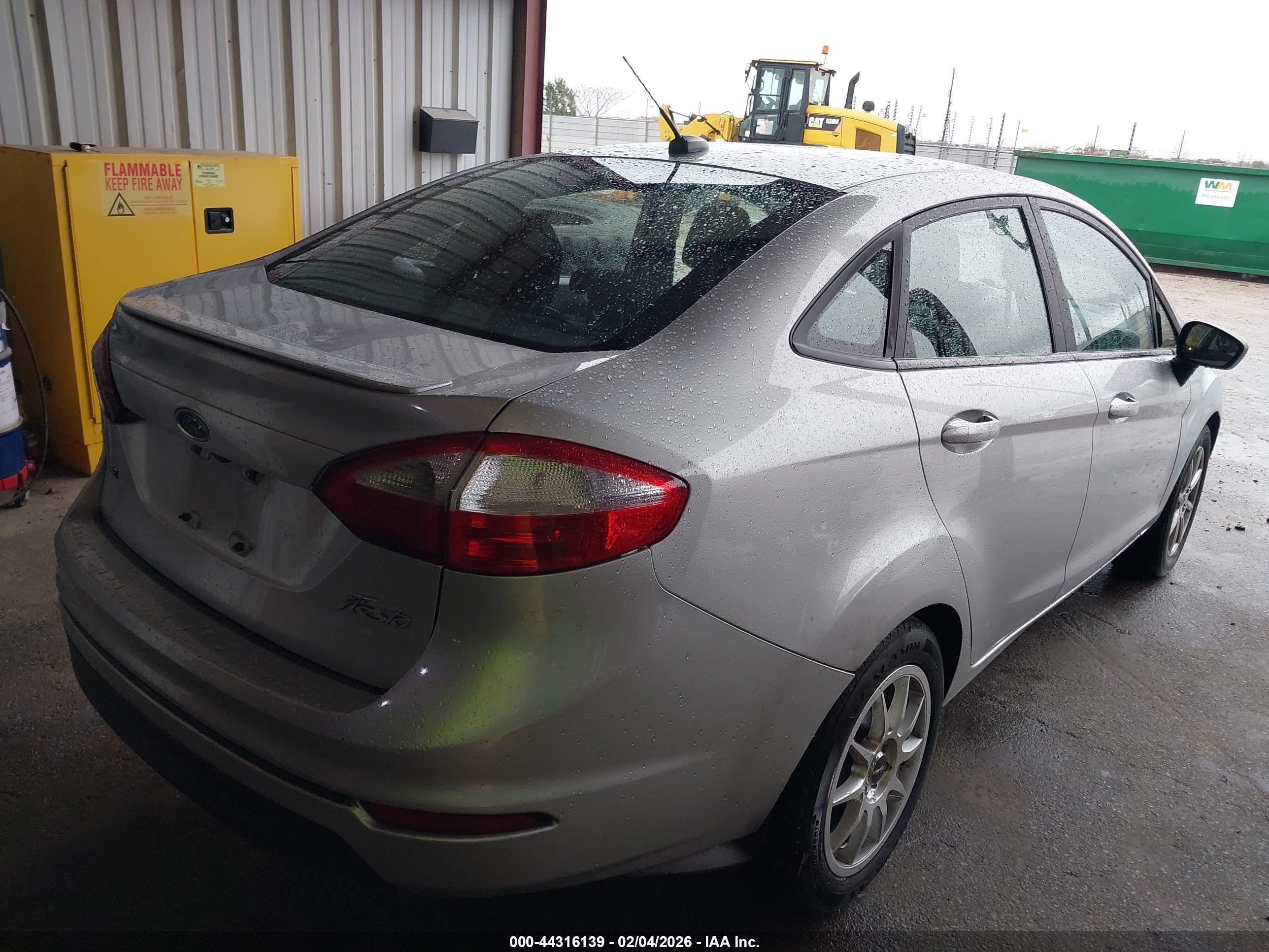 FORD FIESTA image 4