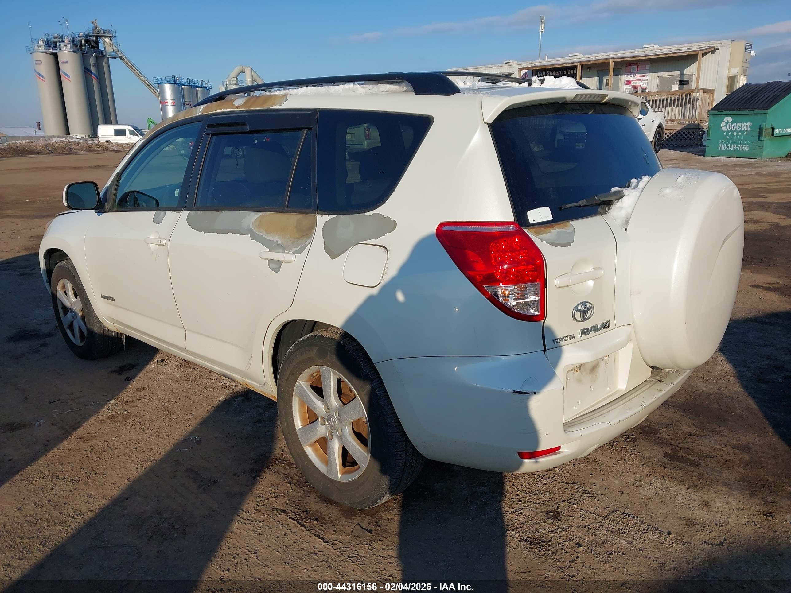 TOYOTA RAV4 image 3