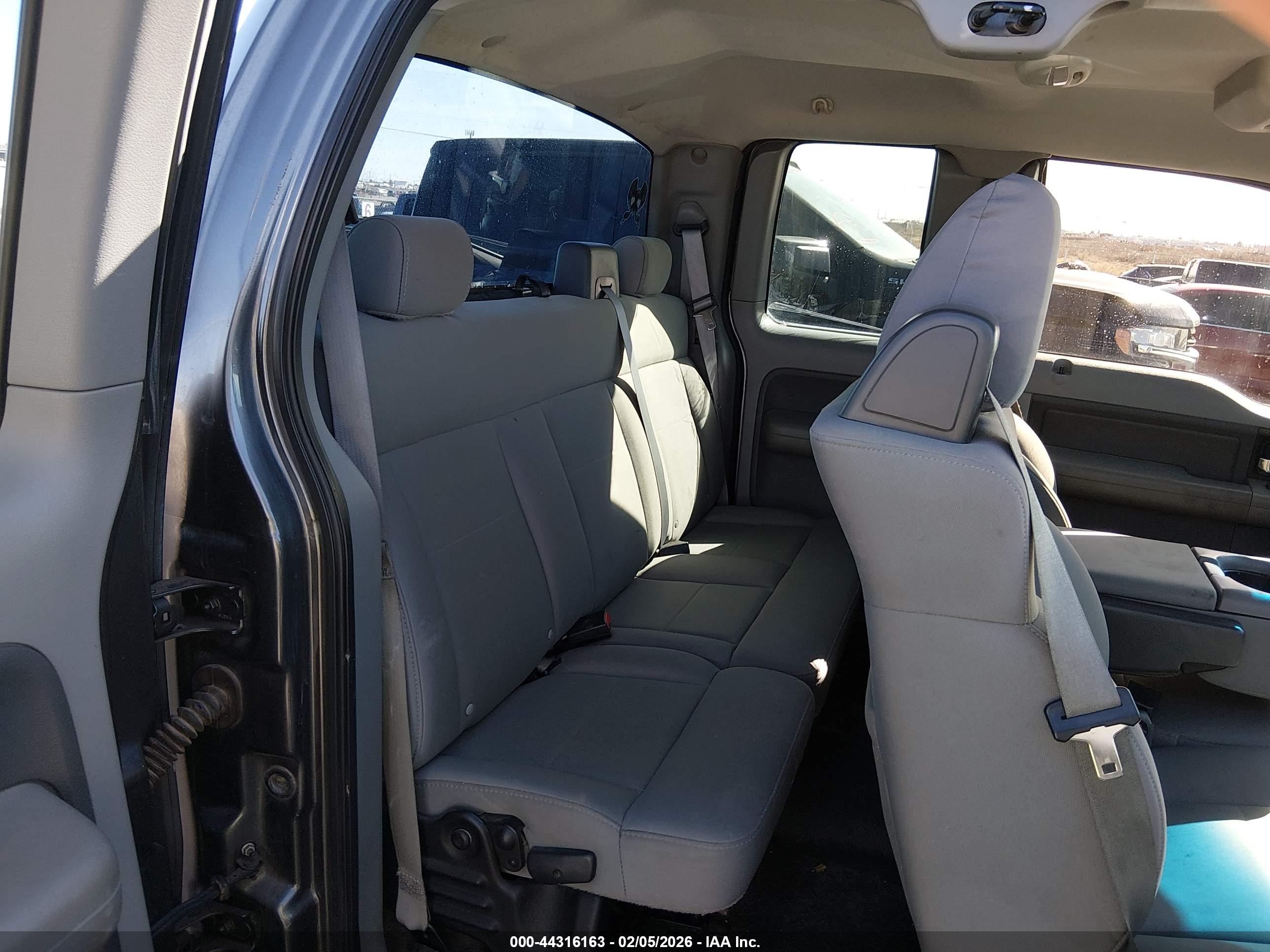 FORD F-150 image 8