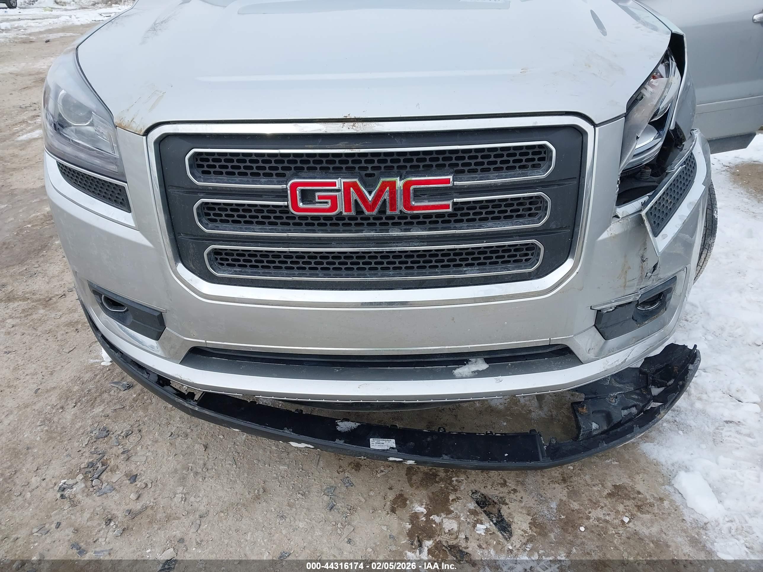 GMC ACADIA image 6
