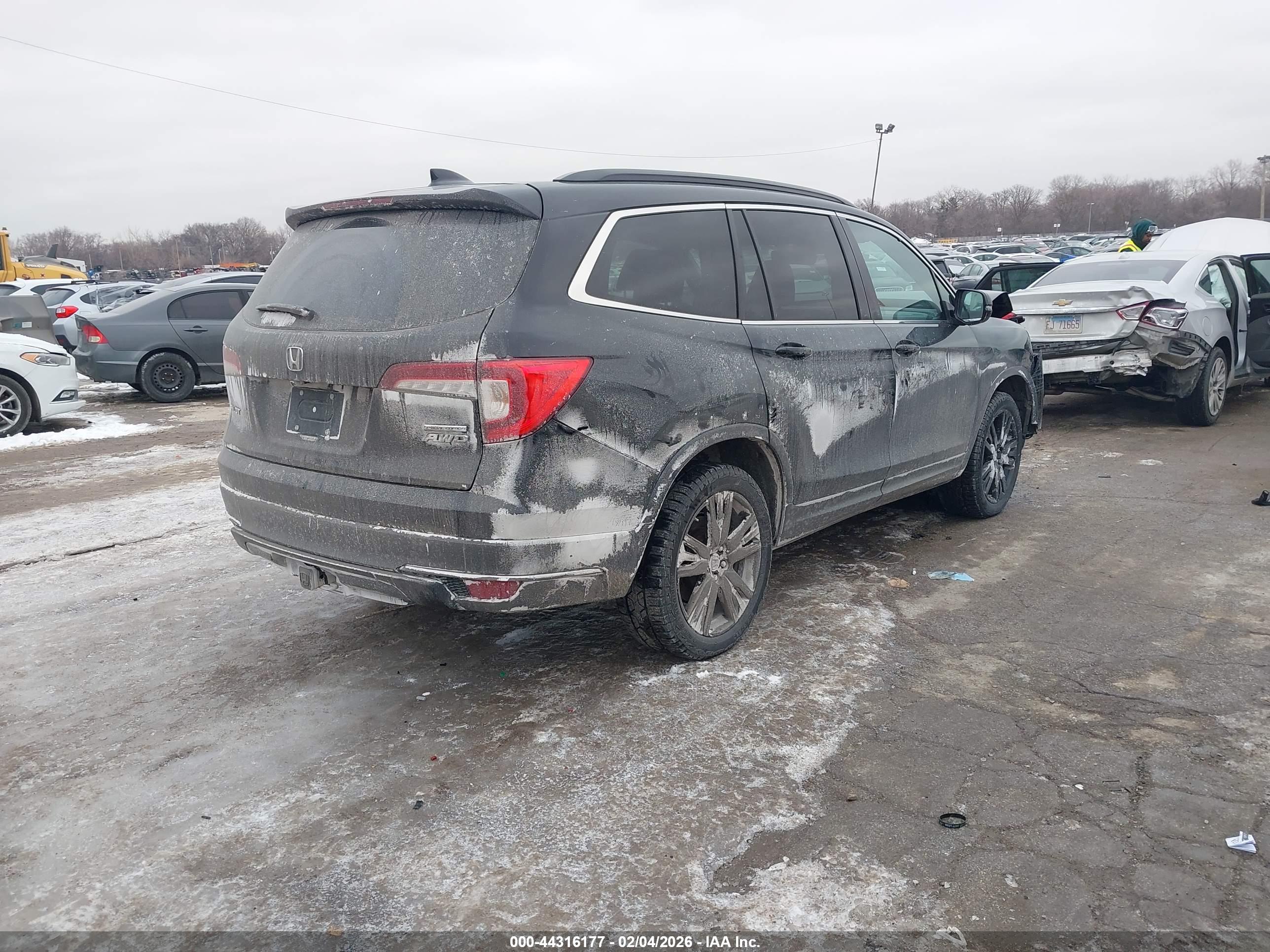 HONDA PILOT image 4
