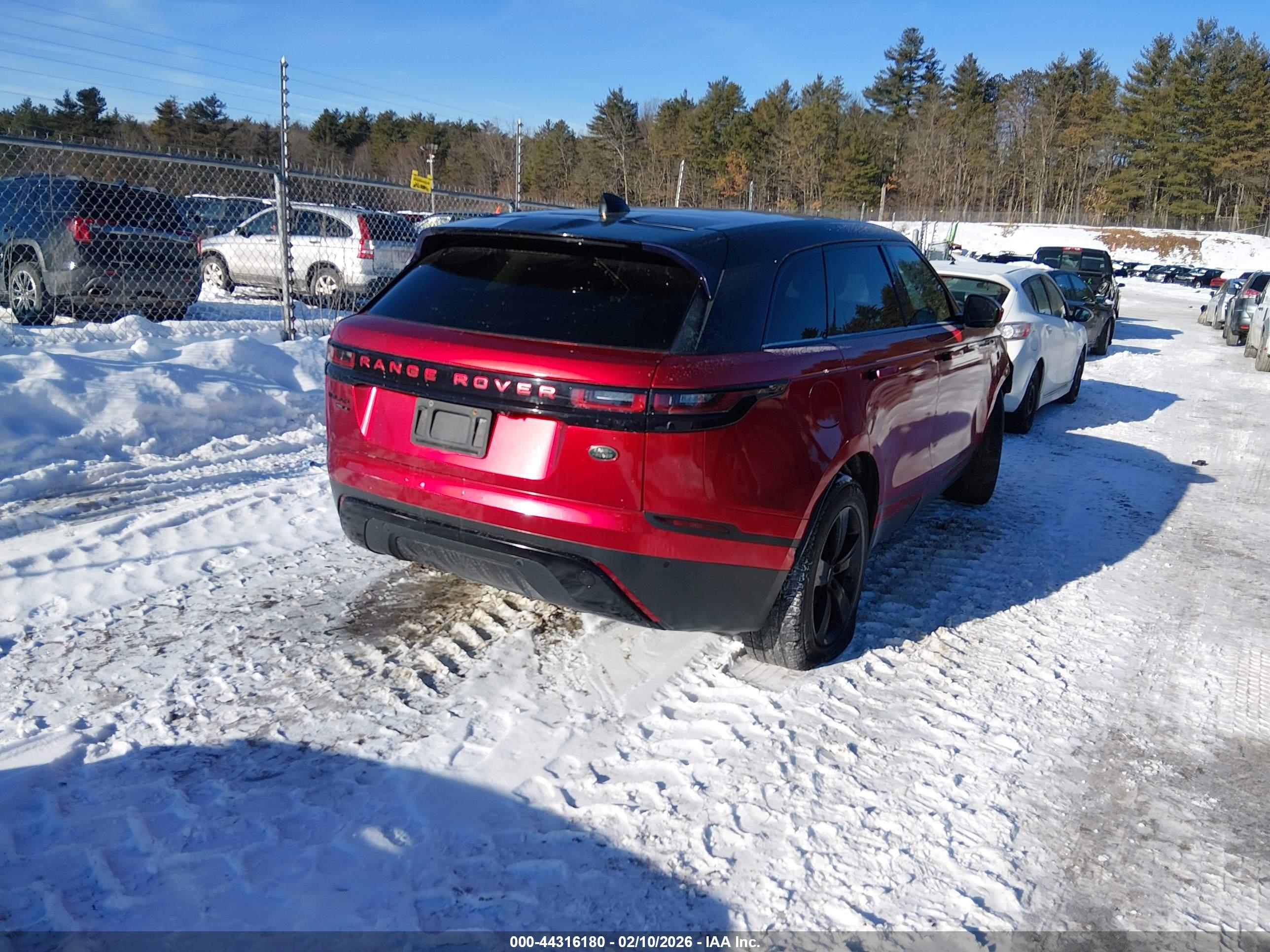 LAND ROVER image 4