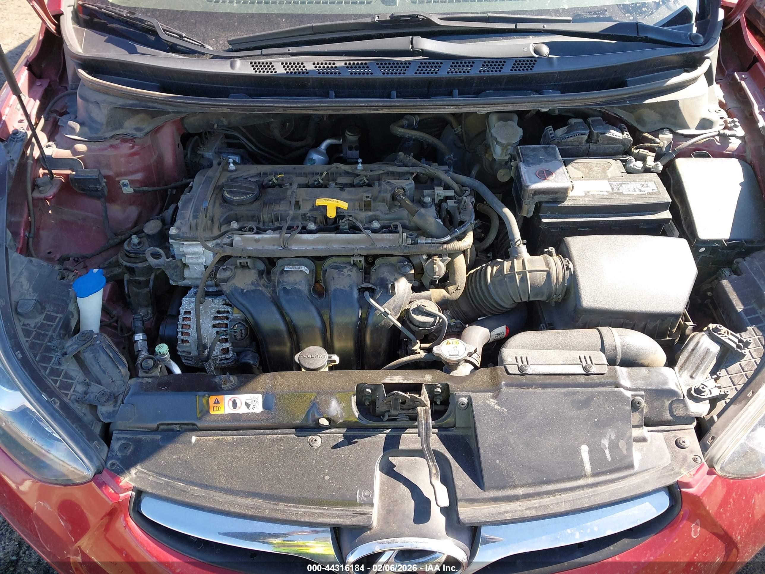 HYUNDAI ELANTRA image 10
