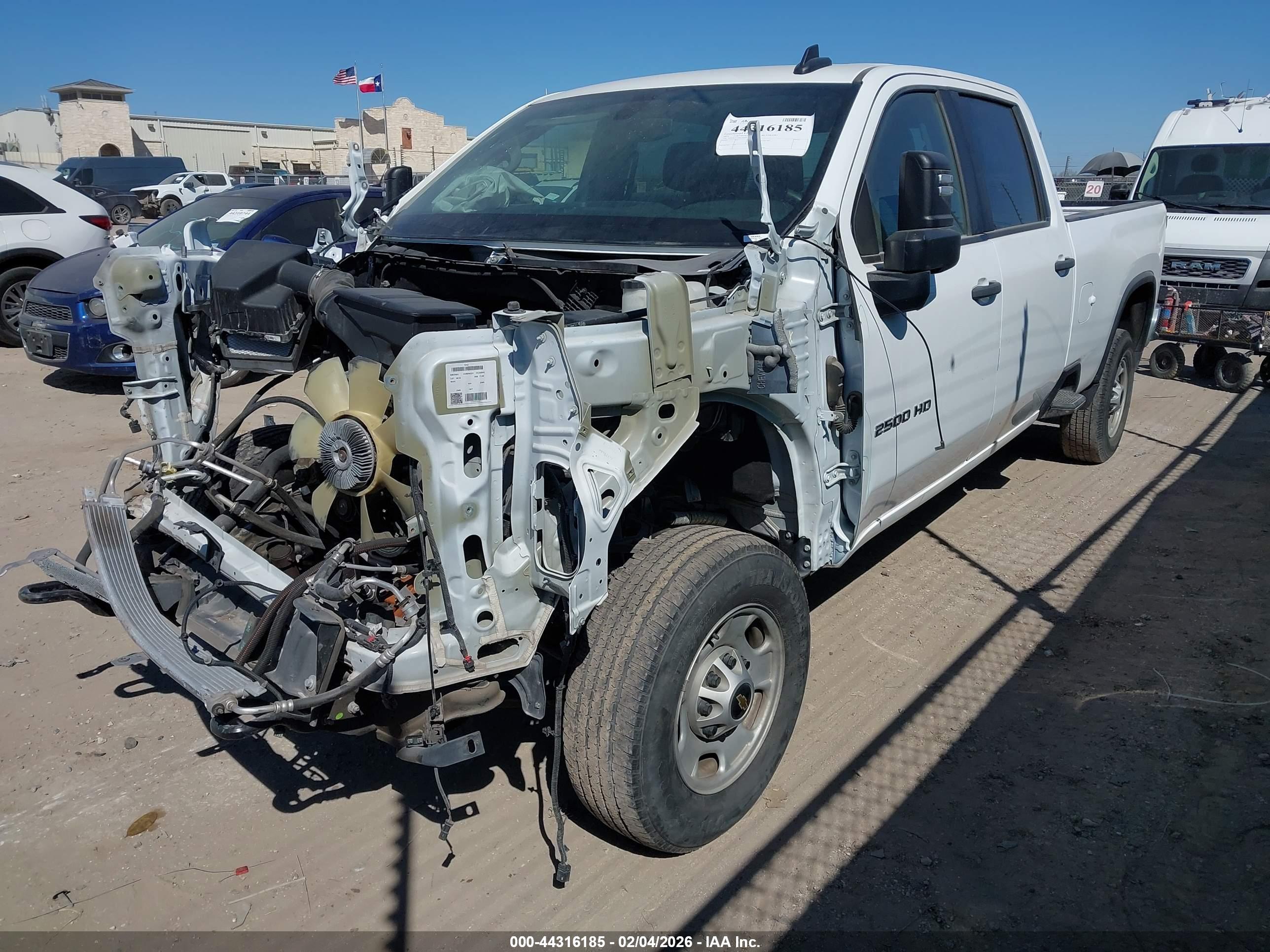 CHEVROLET SILVERADO image 2