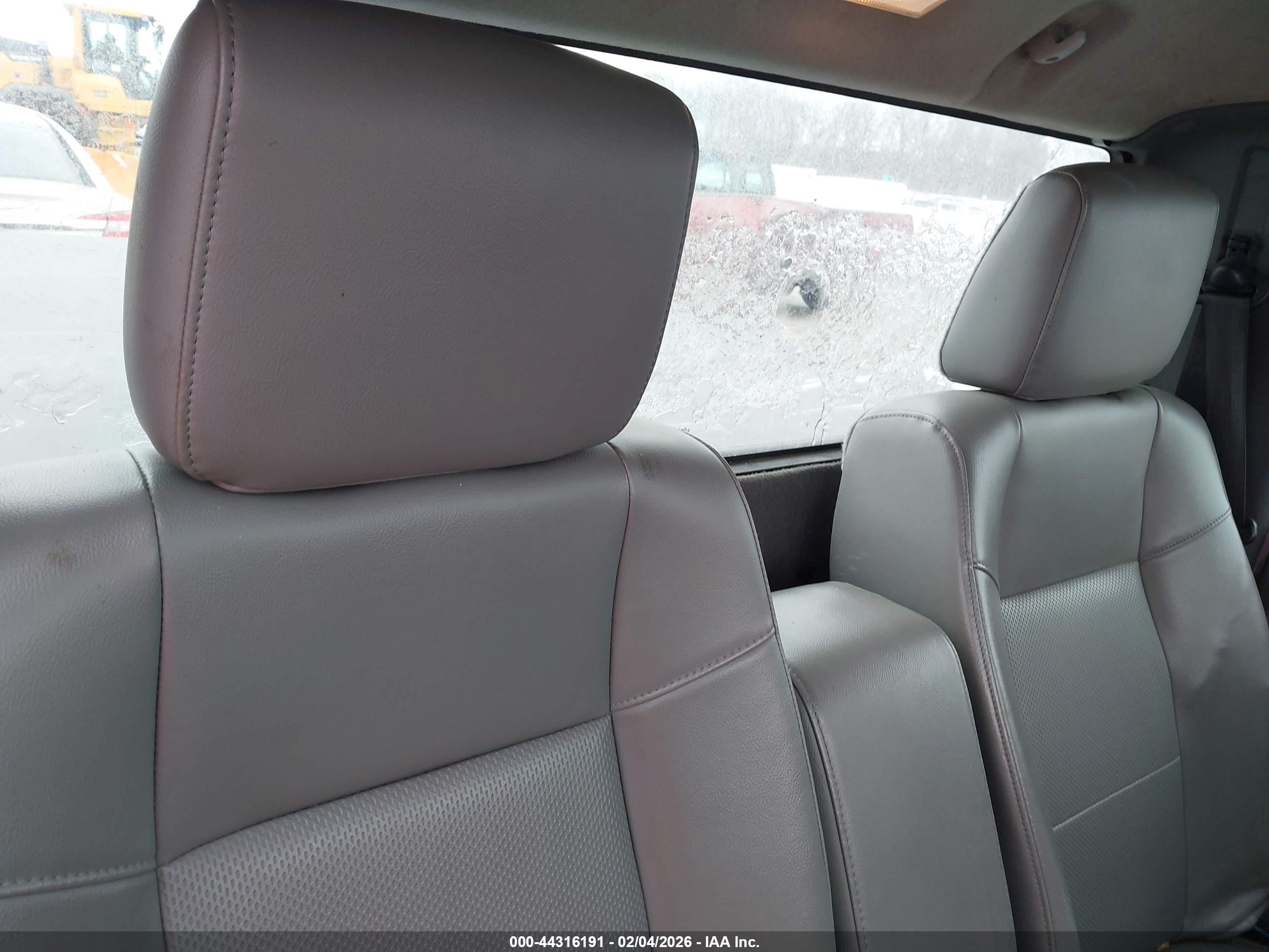 FORD RANGER image 8