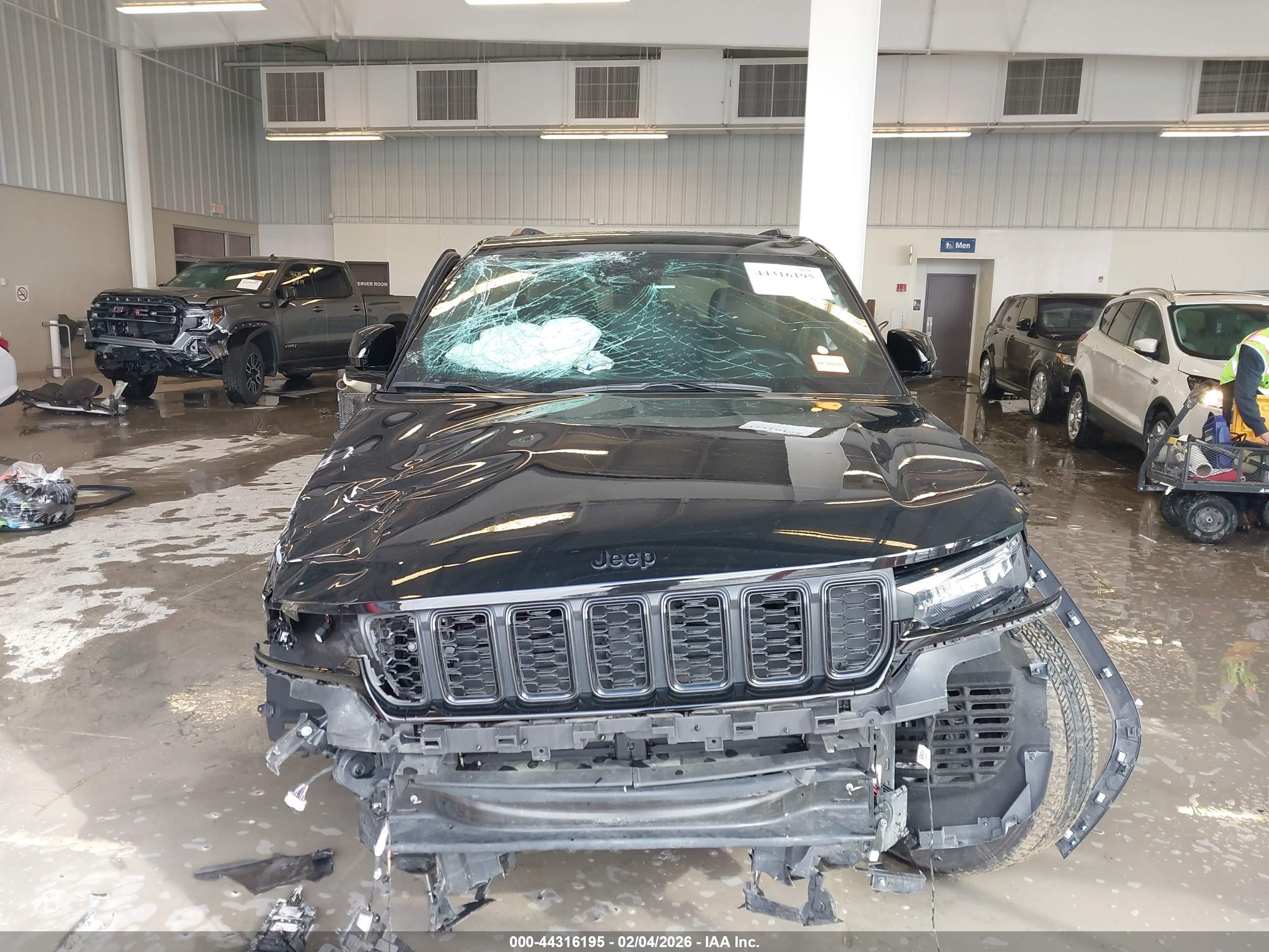 JEEP GRAND image 6