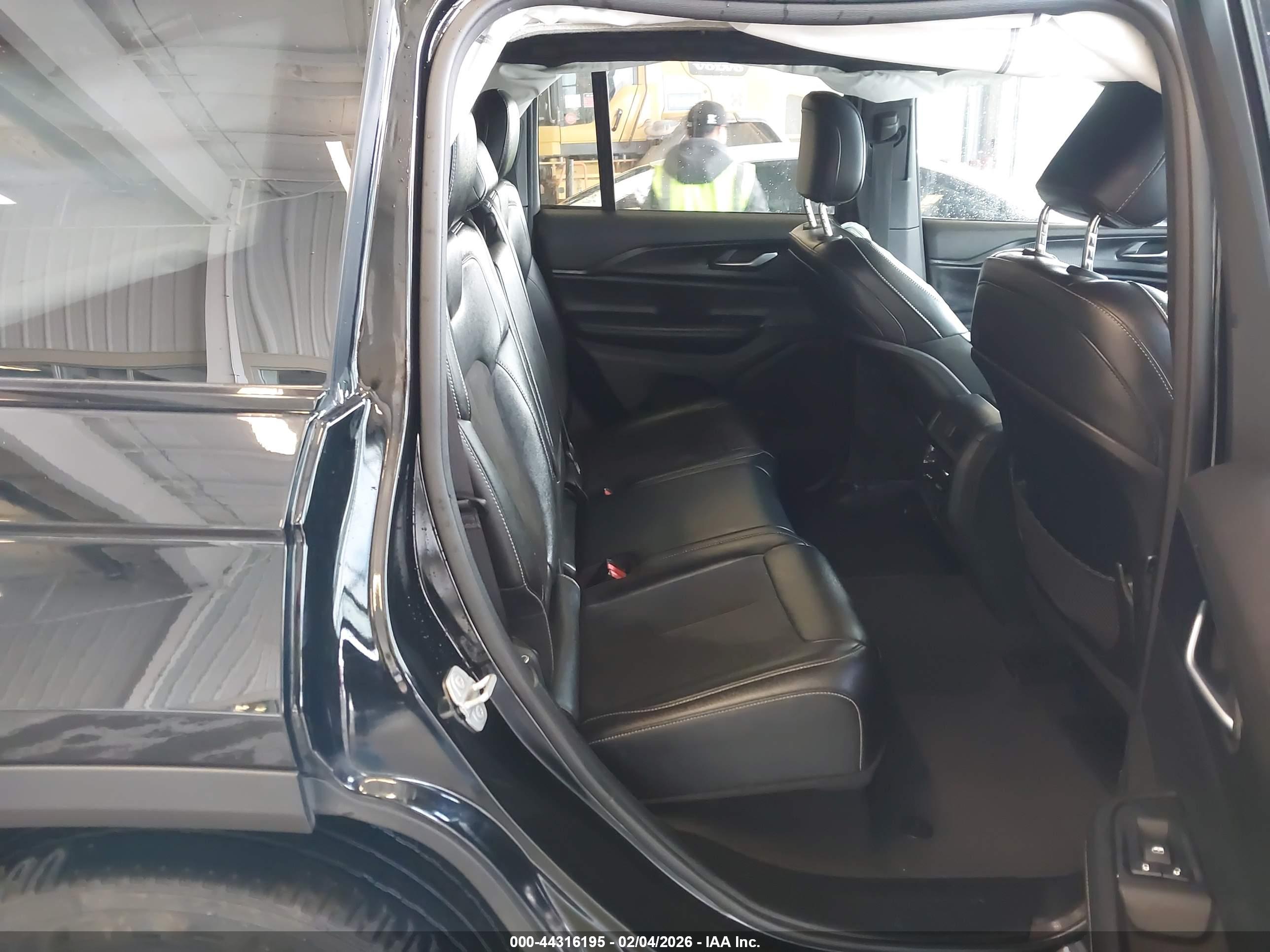 JEEP GRAND image 8