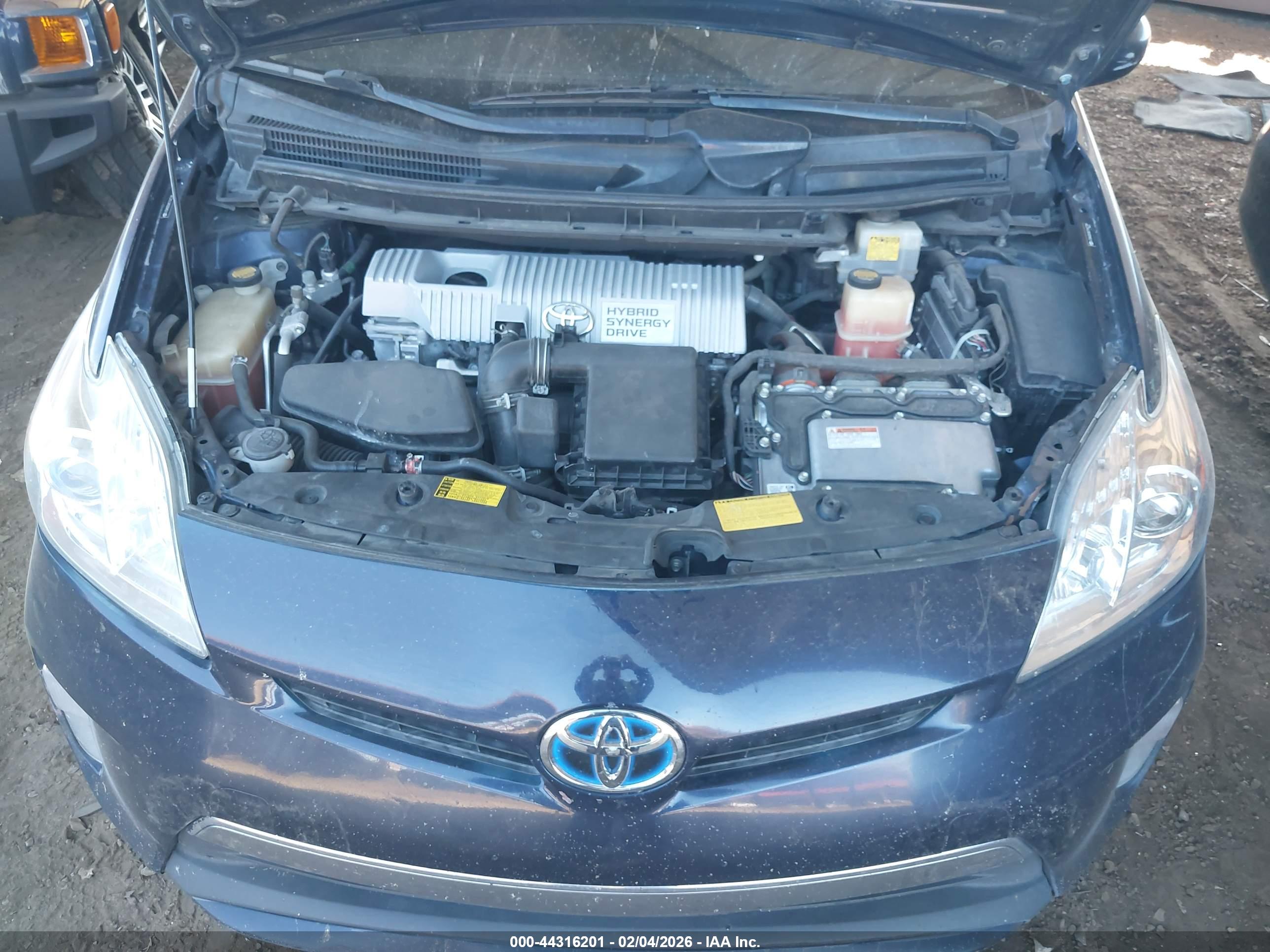TOYOTA PRIUS image 10