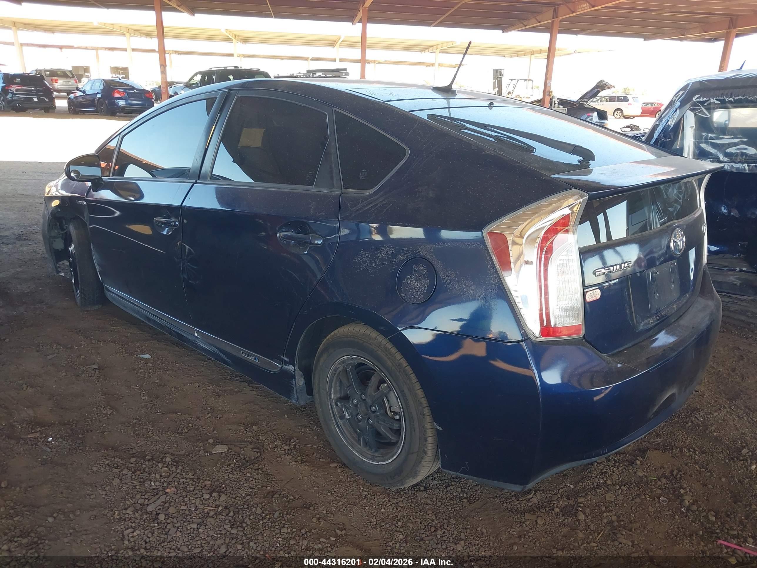 TOYOTA PRIUS image 3