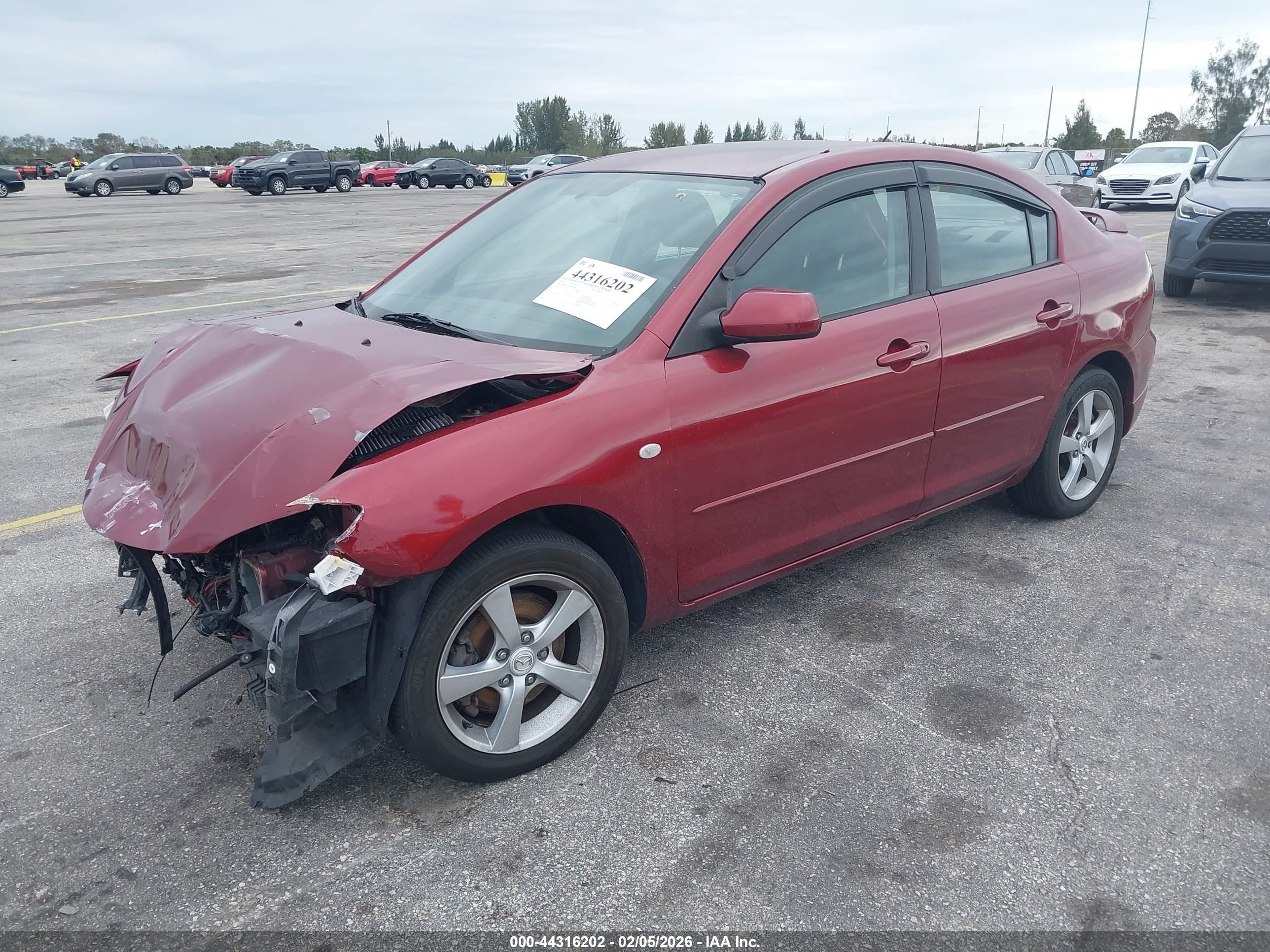 MAZDA MAZDA3 image 2