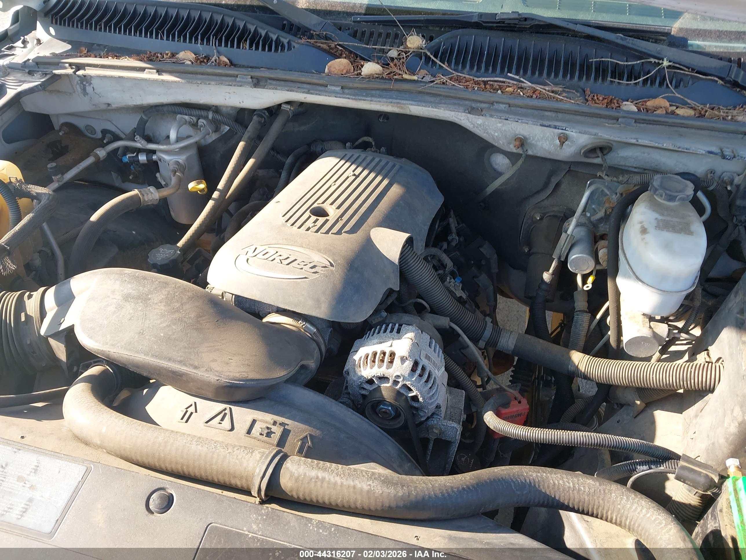 CHEVROLET SILVERADO image 10