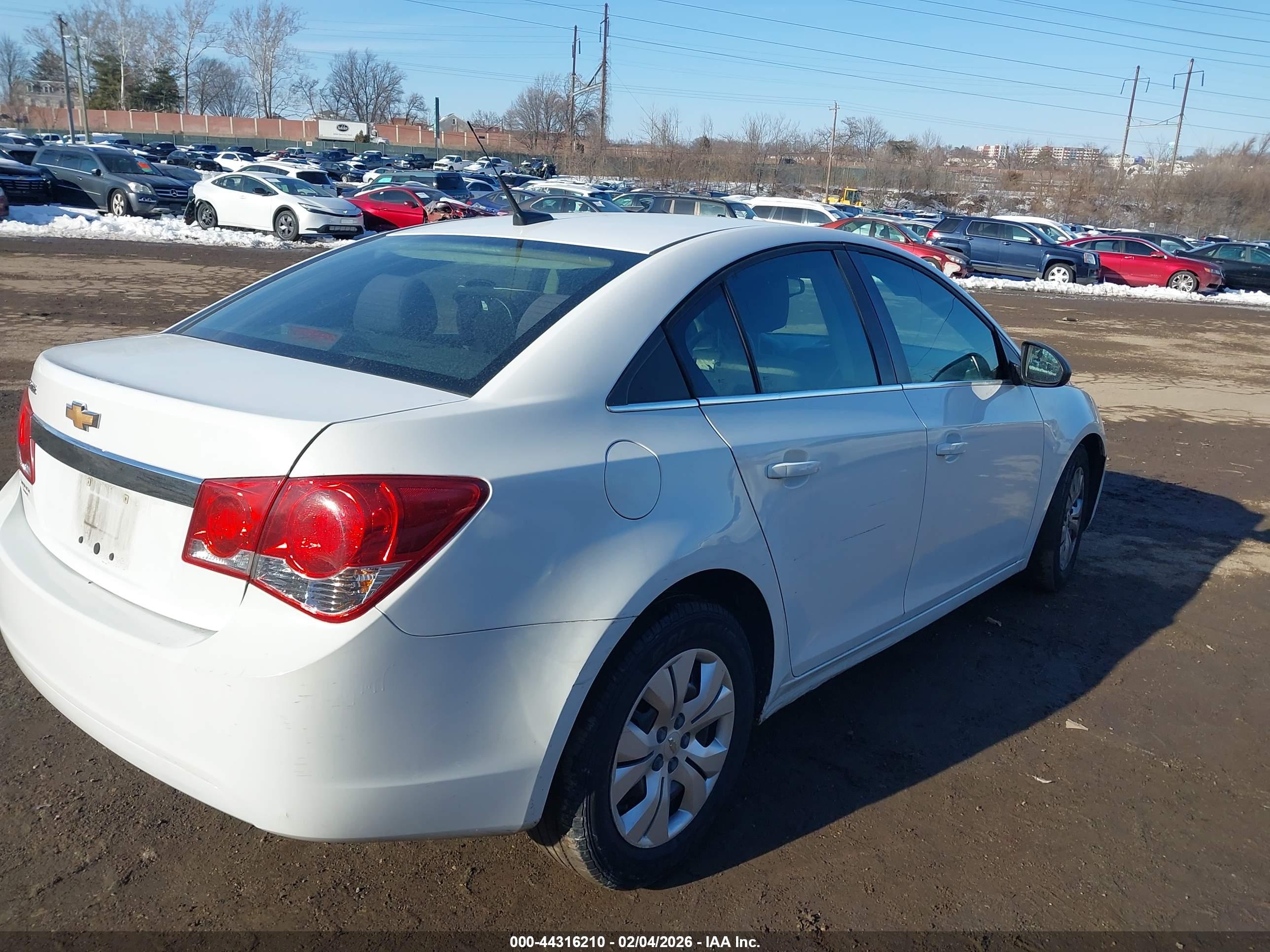 CHEVROLET CRUZE image 4