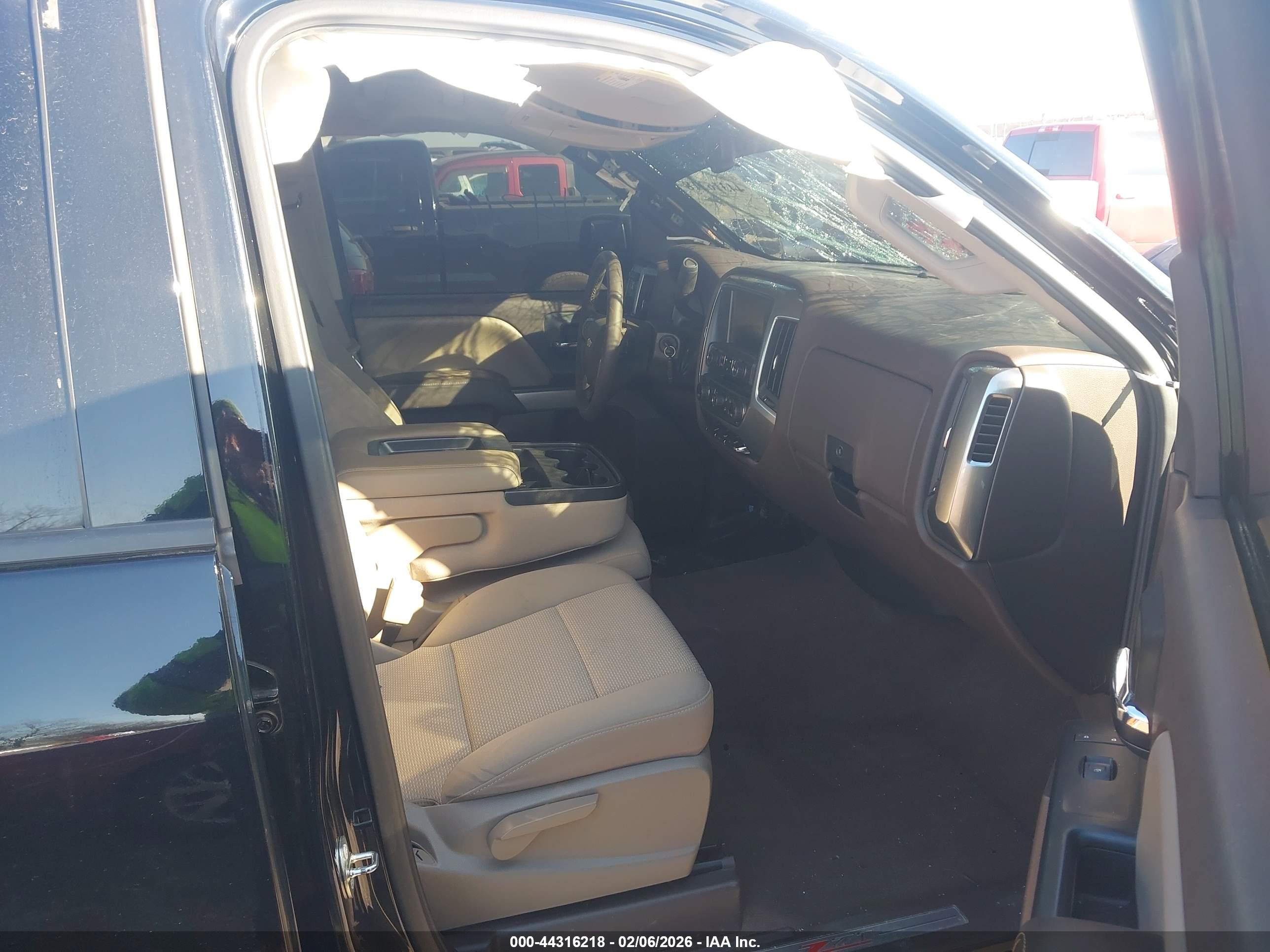 CHEVROLET SILVERADO image 5