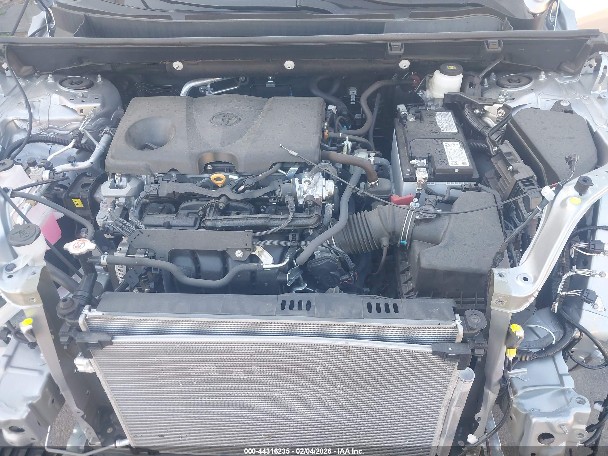 TOYOTA RAV4 image 10