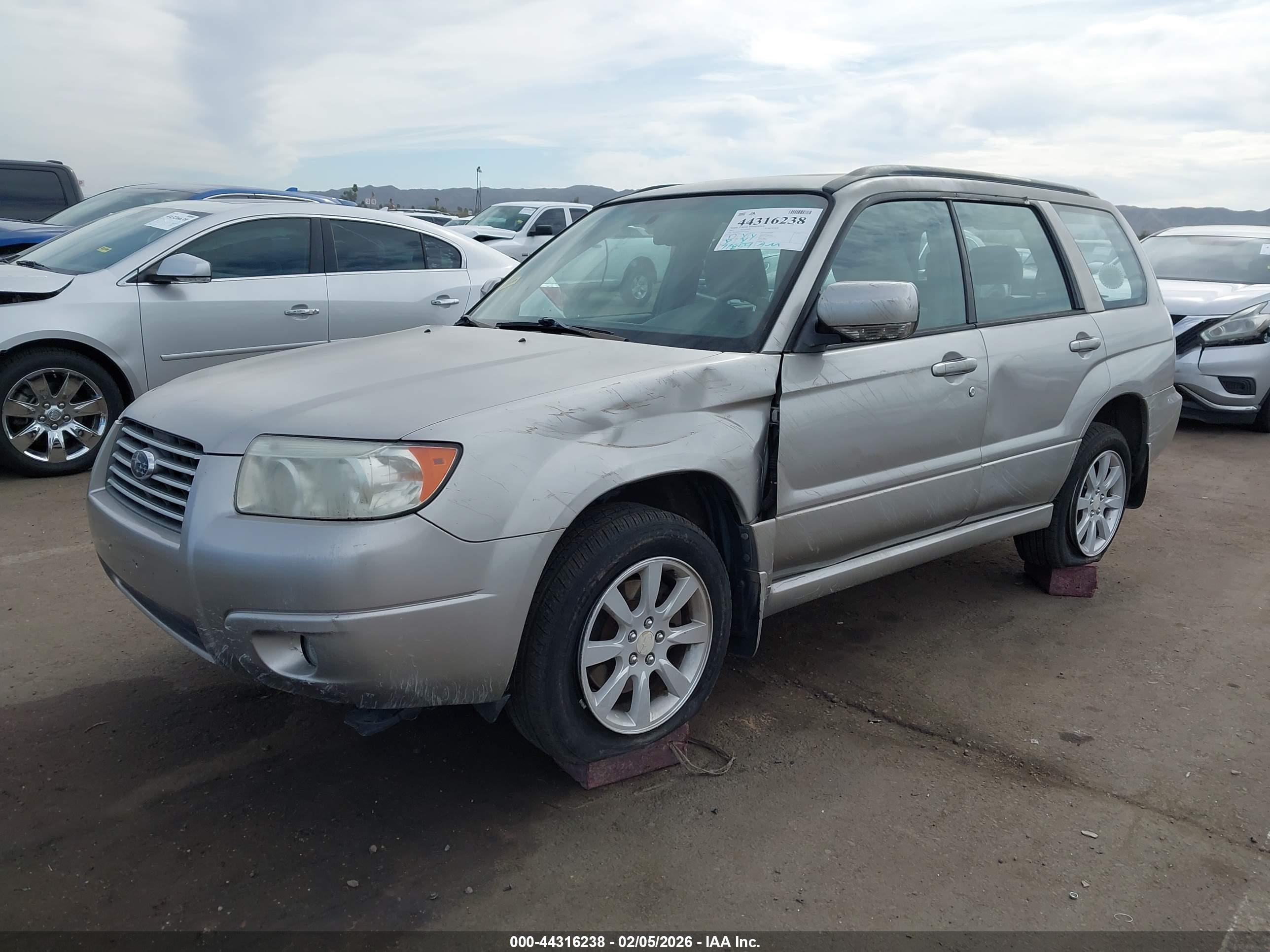 SUBARU FORESTER image 2